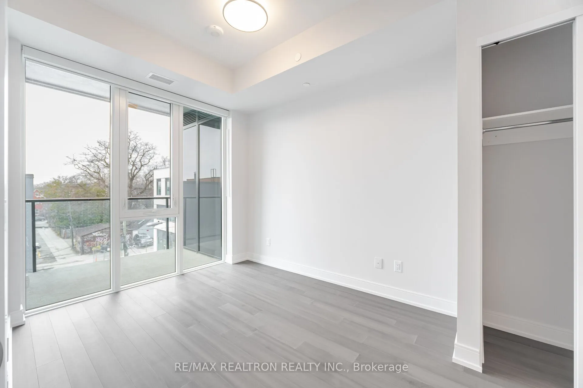 664 Spadina Avenue, #316