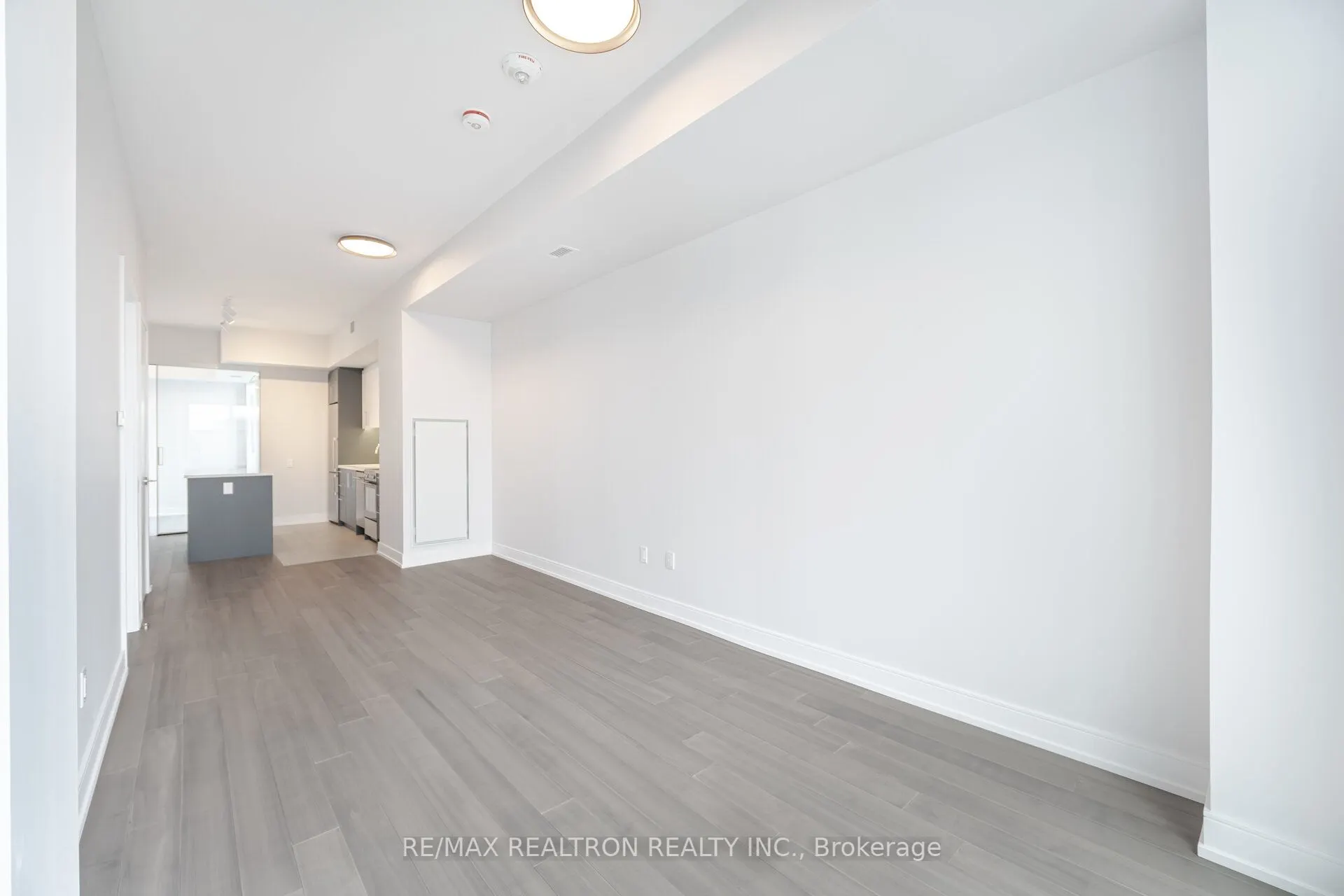 664 Spadina Avenue, #316