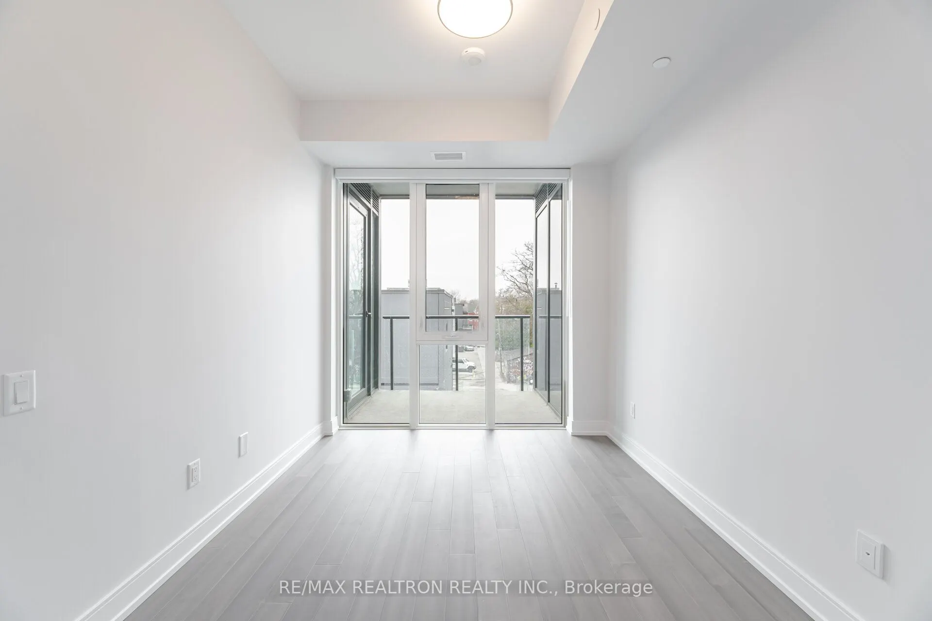 664 Spadina Avenue, #316