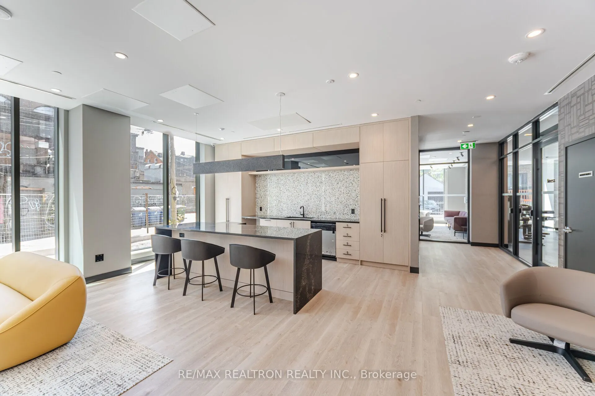 664 Spadina Avenue, #316
