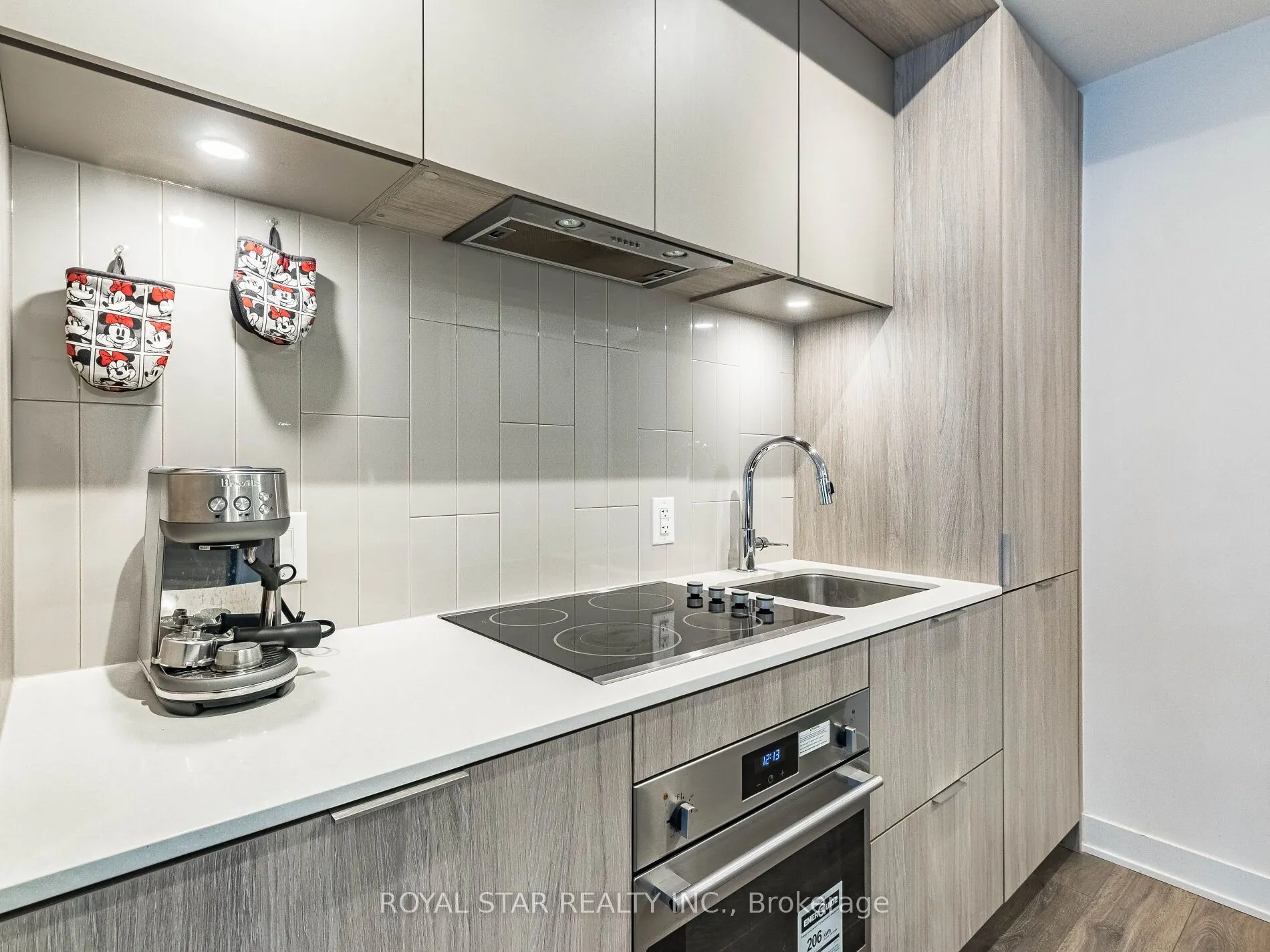 35 Tubman Avenue, #913