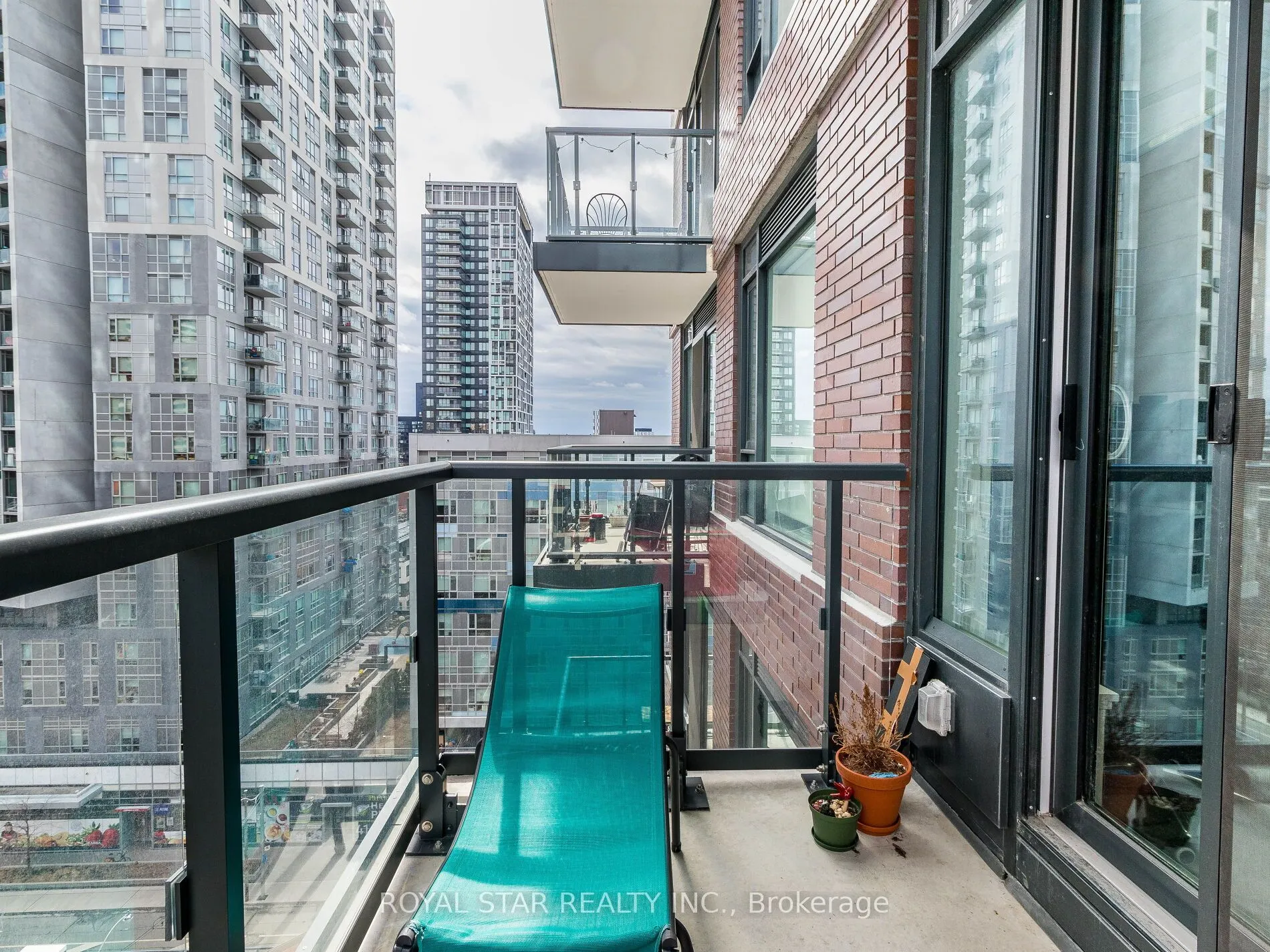 35 Tubman Avenue, #913