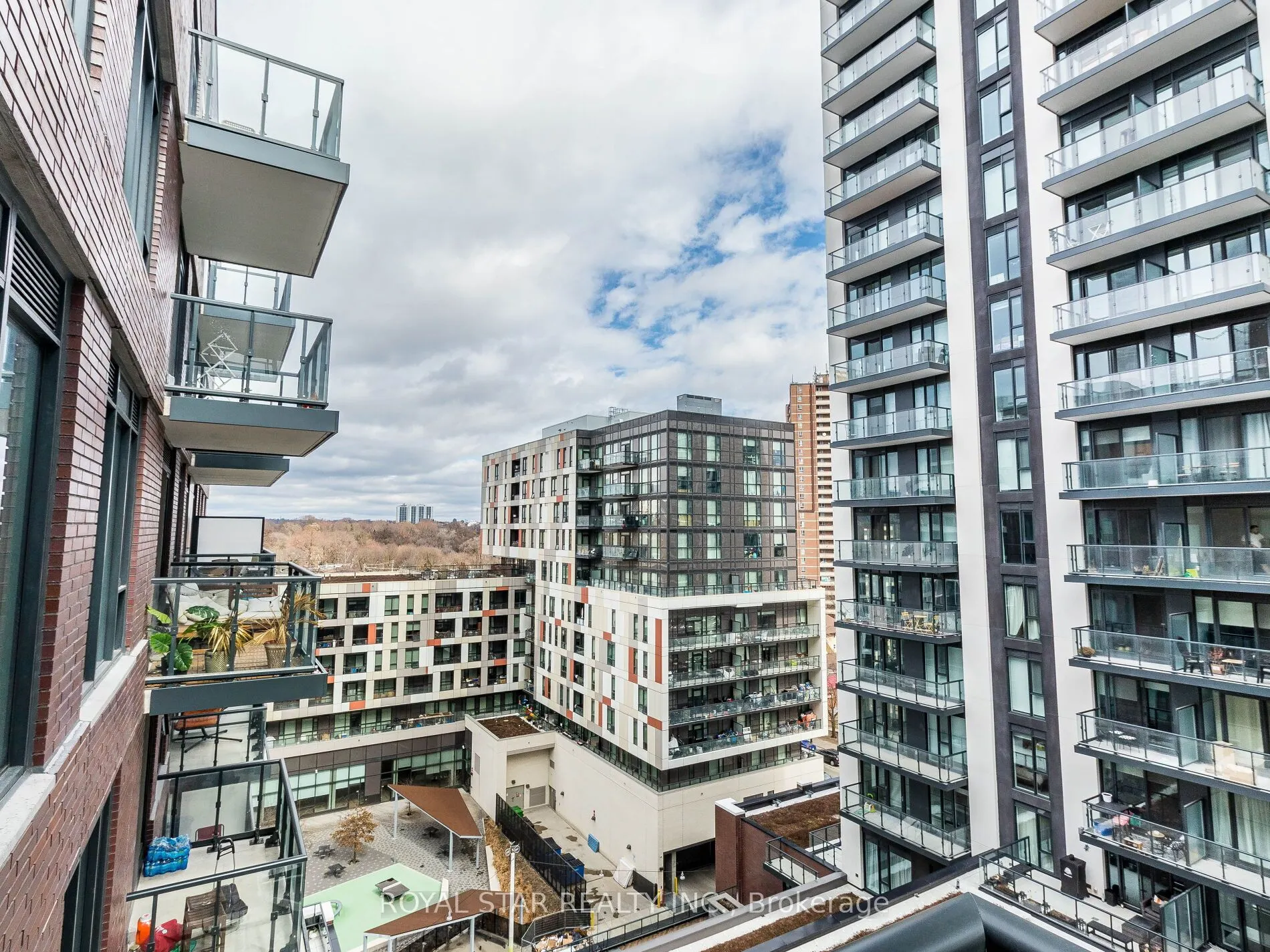 35 Tubman Avenue, #913