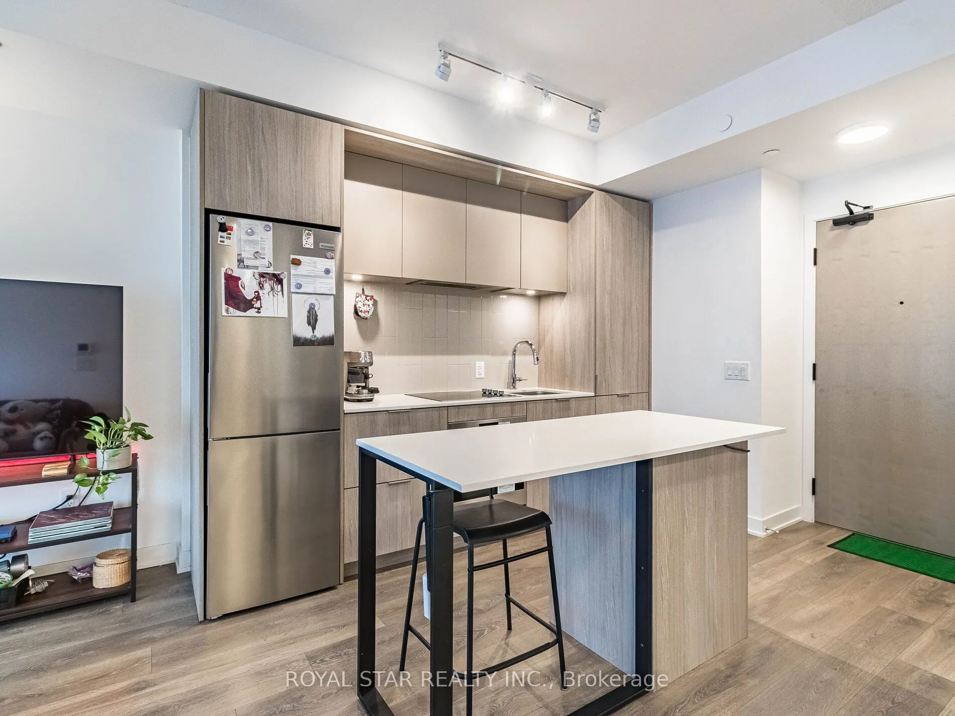 35 Tubman Avenue, #913