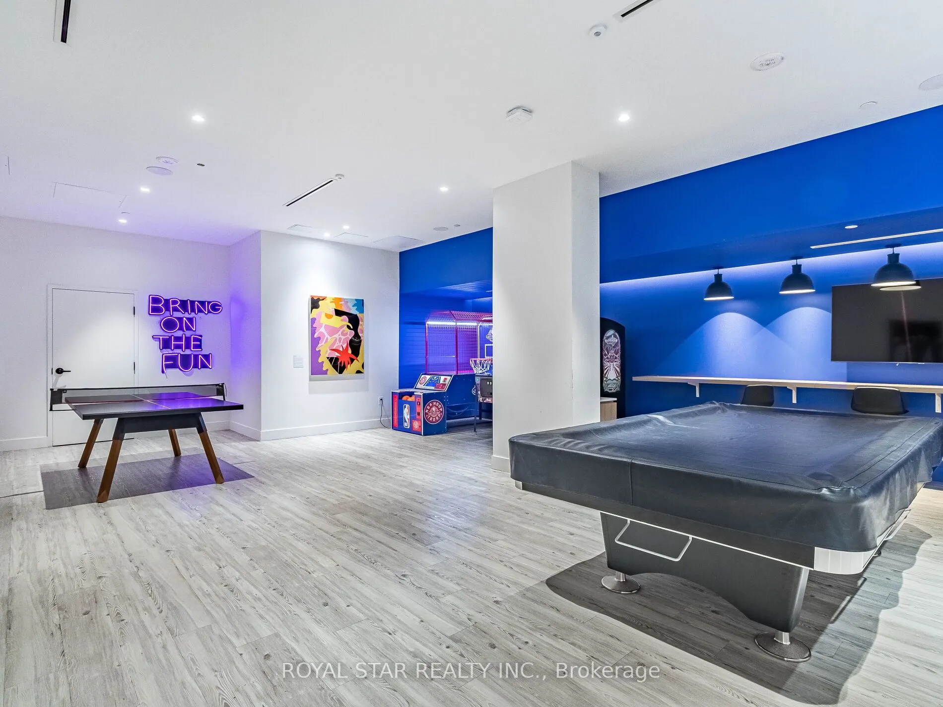 35 Tubman Avenue, #913