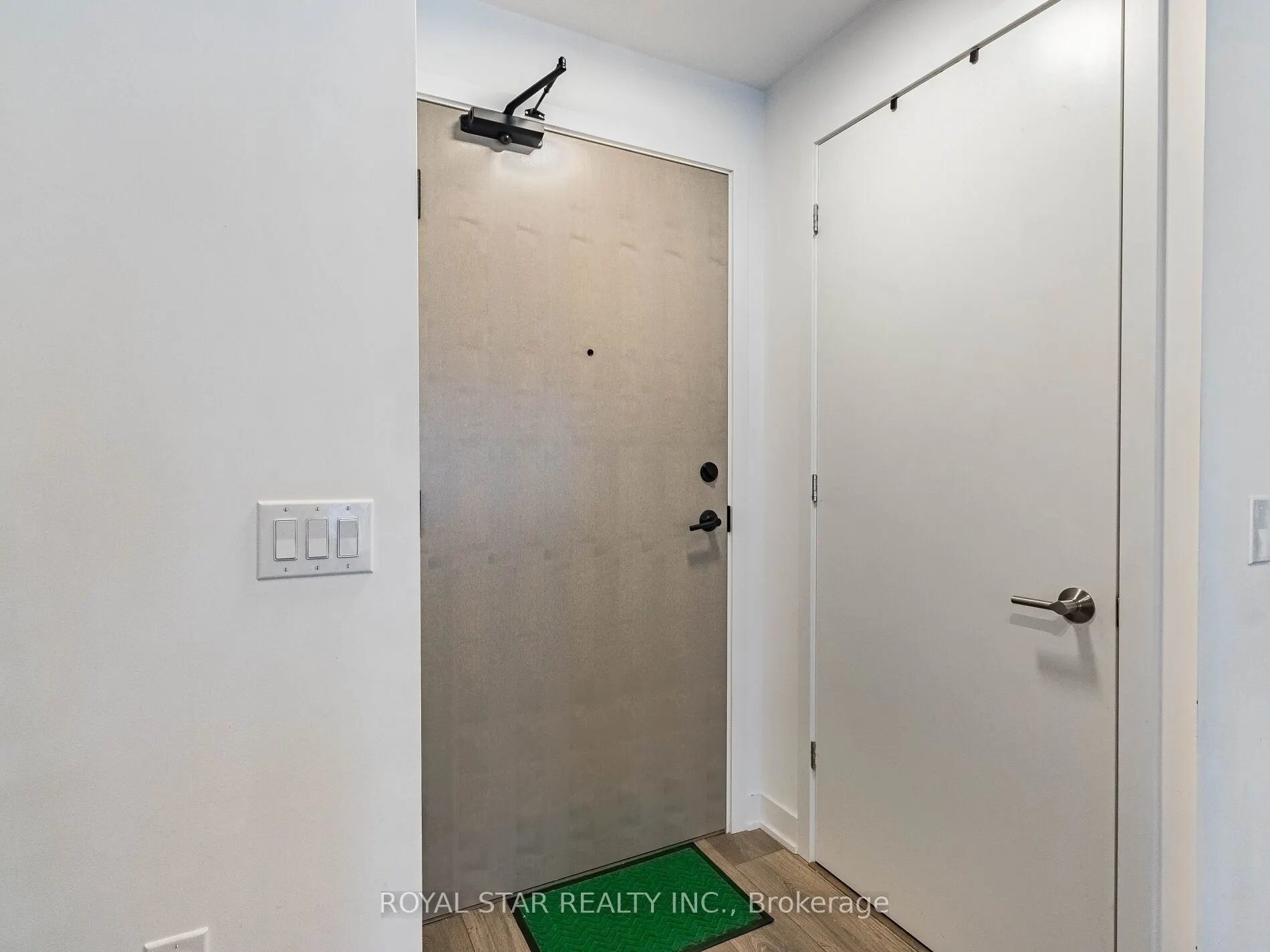35 Tubman Avenue, #913