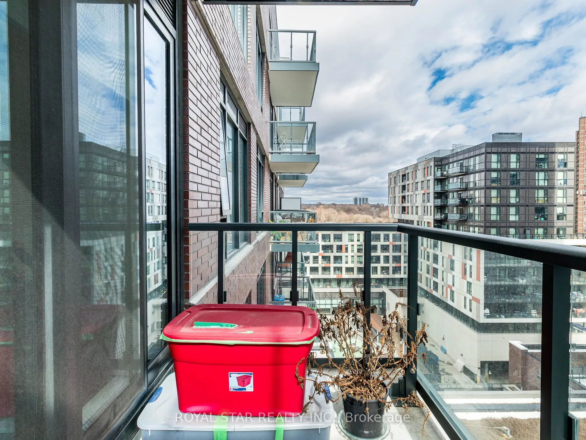 35 Tubman Avenue, #913
