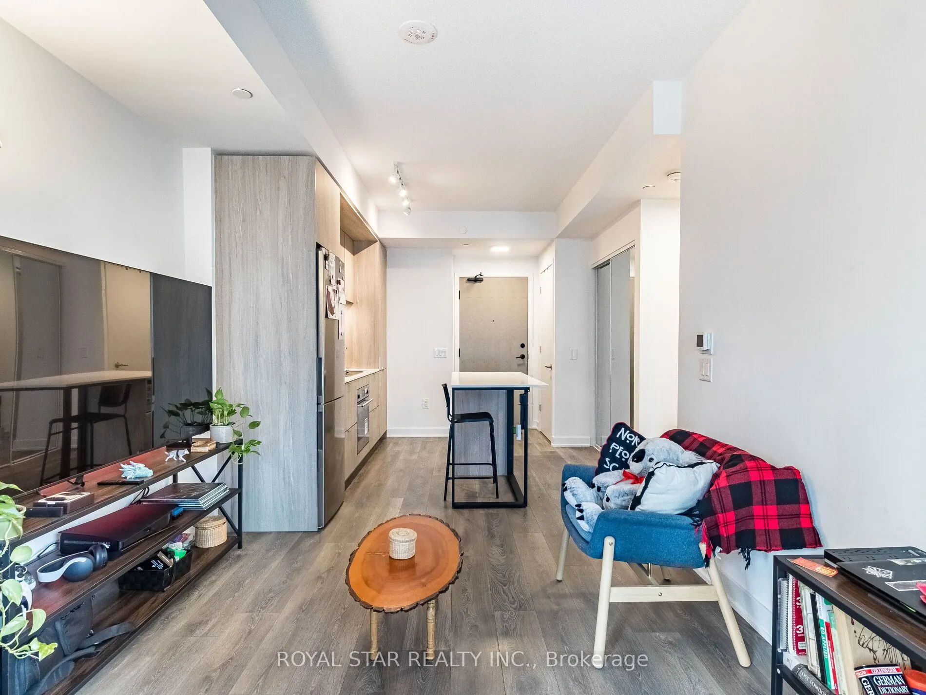 35 Tubman Avenue, #913