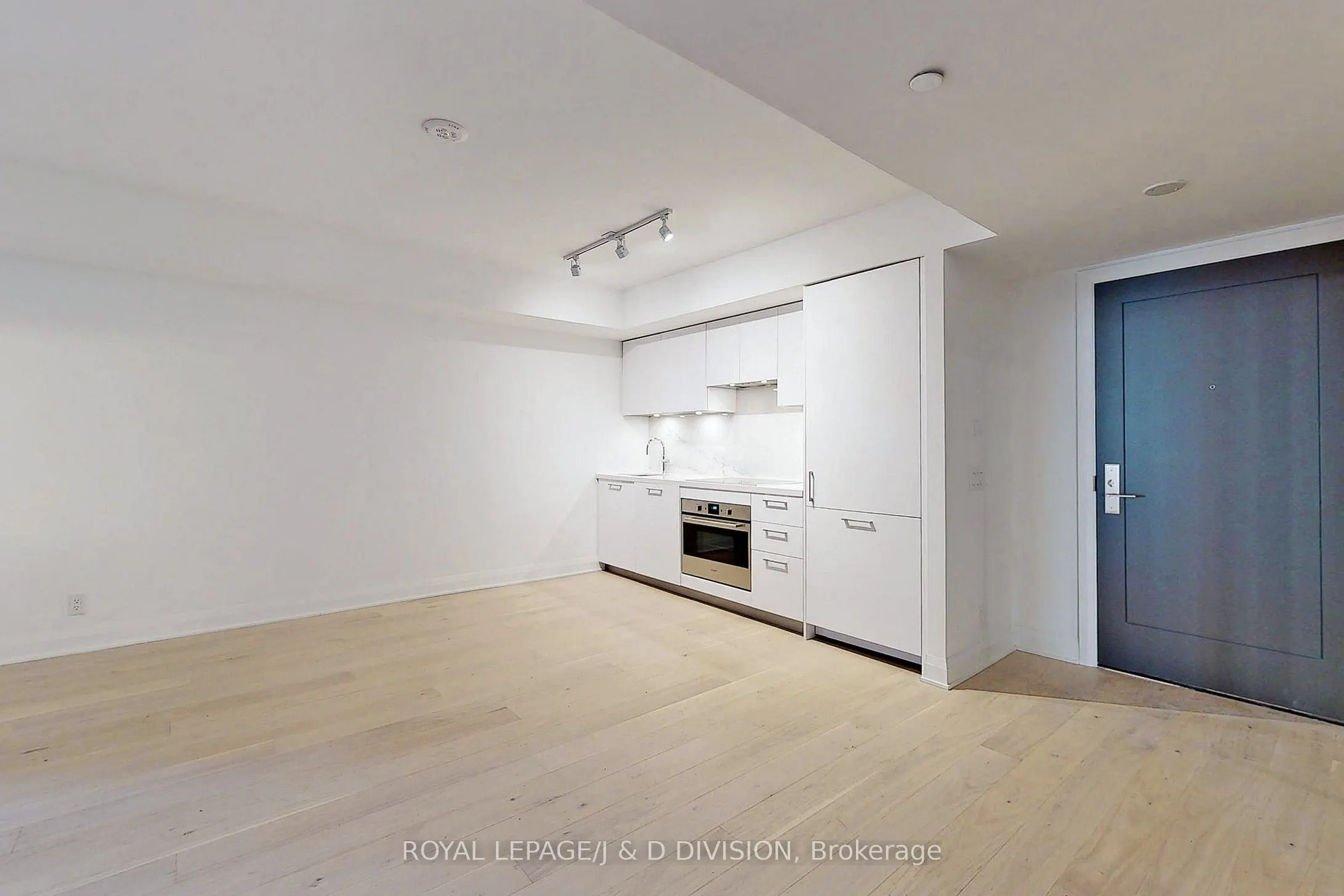 33 Frederick Todd Way, #401