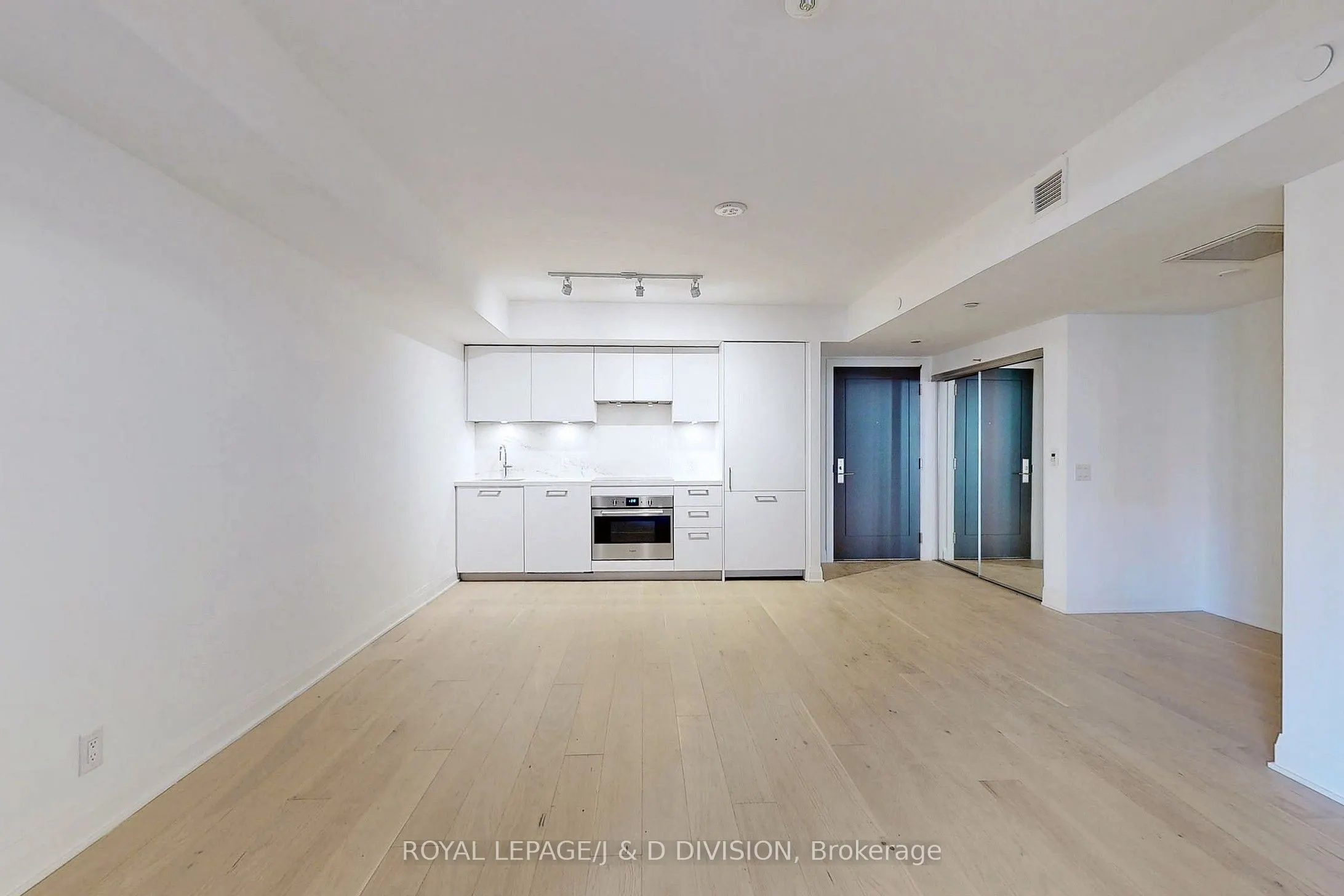 33 Frederick Todd Way, #401