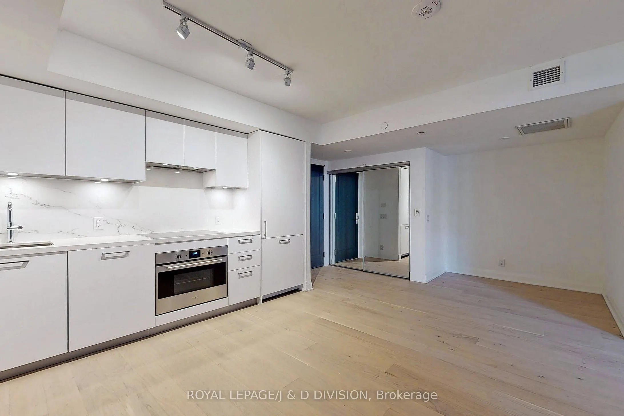 33 Frederick Todd Way, #401