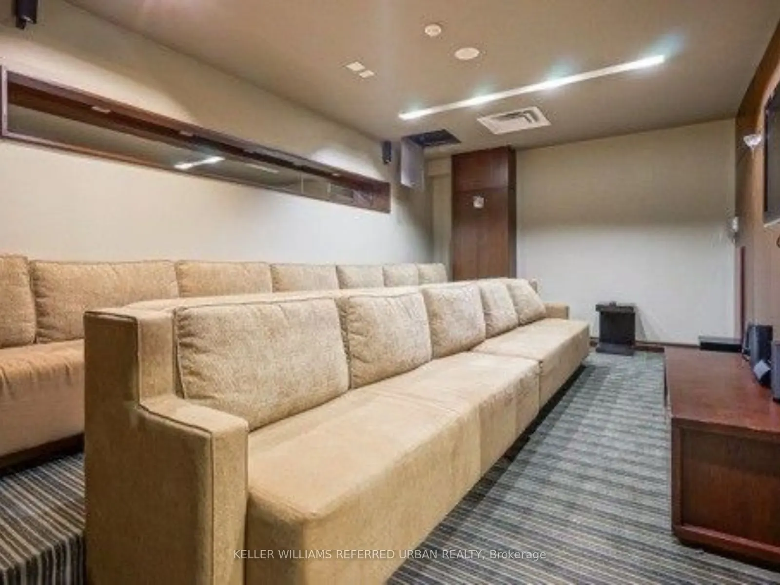 500 St Clair Avenue W #1006