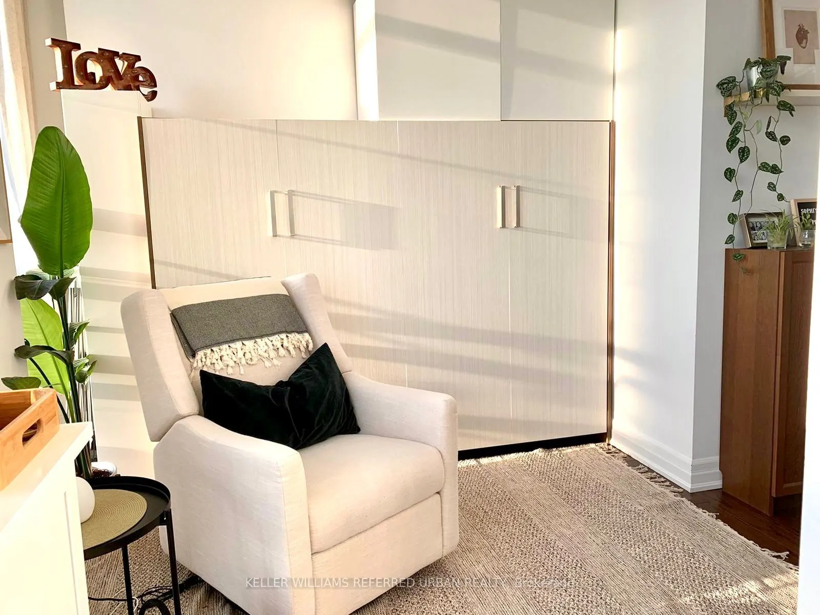 500 St Clair Avenue W #1006