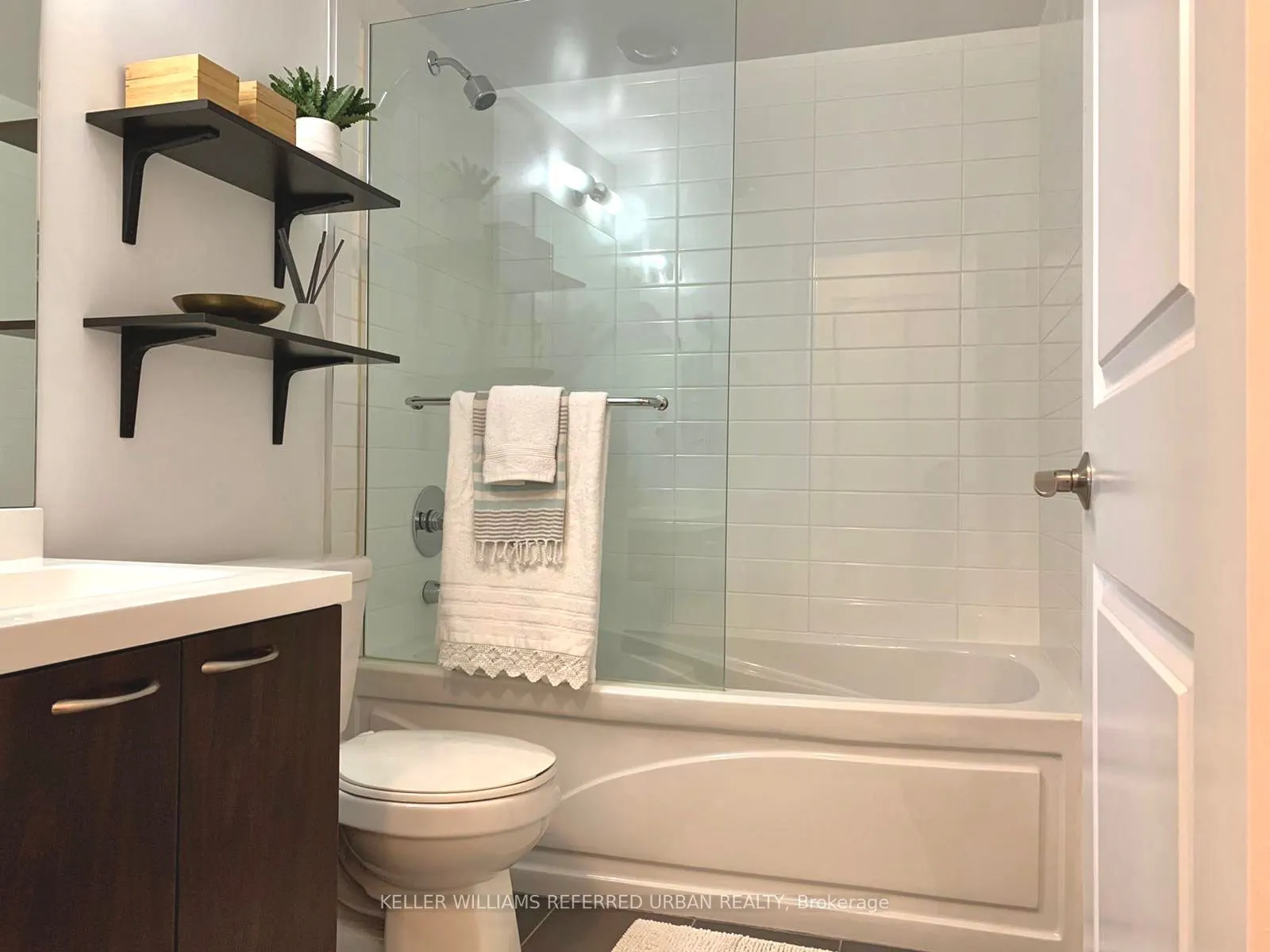 500 St Clair Avenue W #1006