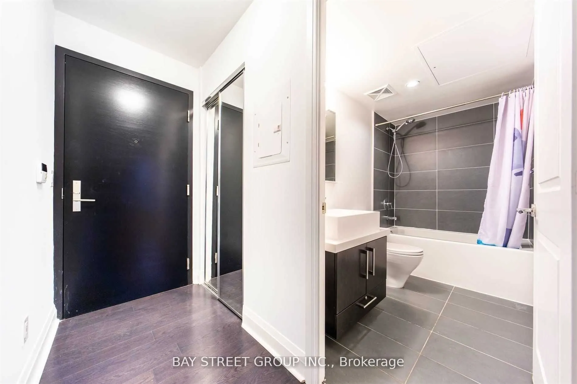 1080 Bay Street, #1208