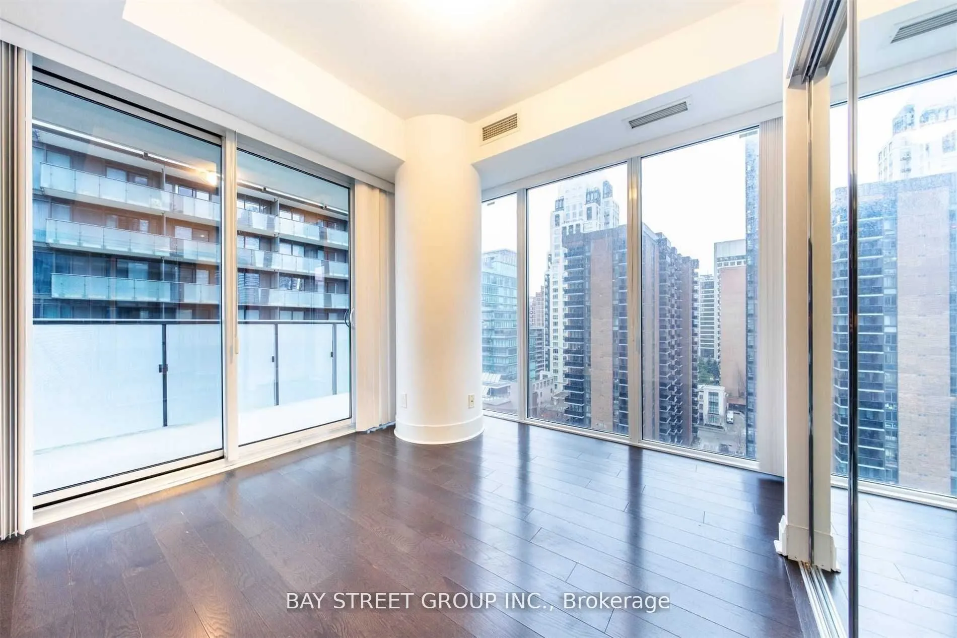1080 Bay Street, #1208