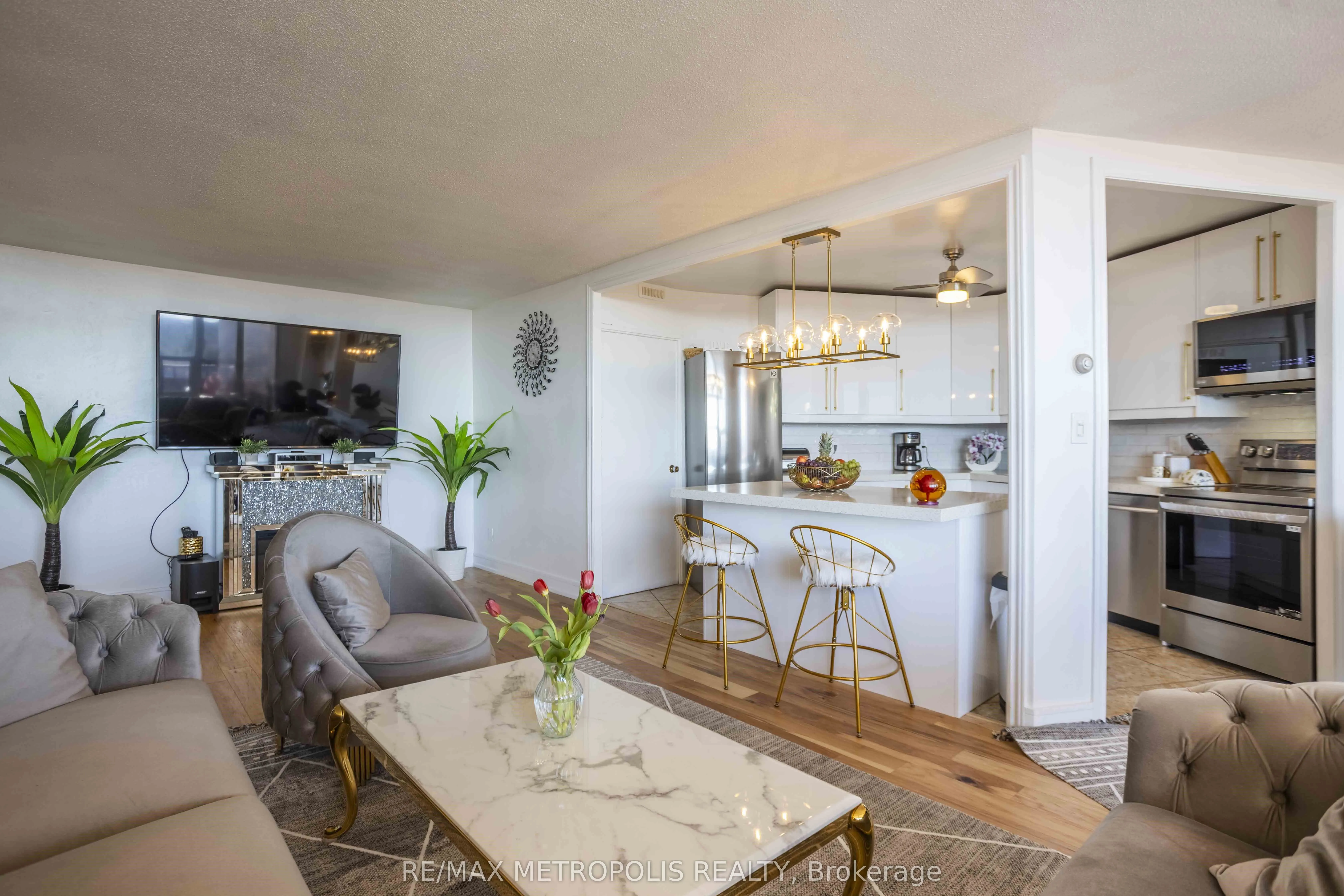 15 Vicora Linkway, #PH01