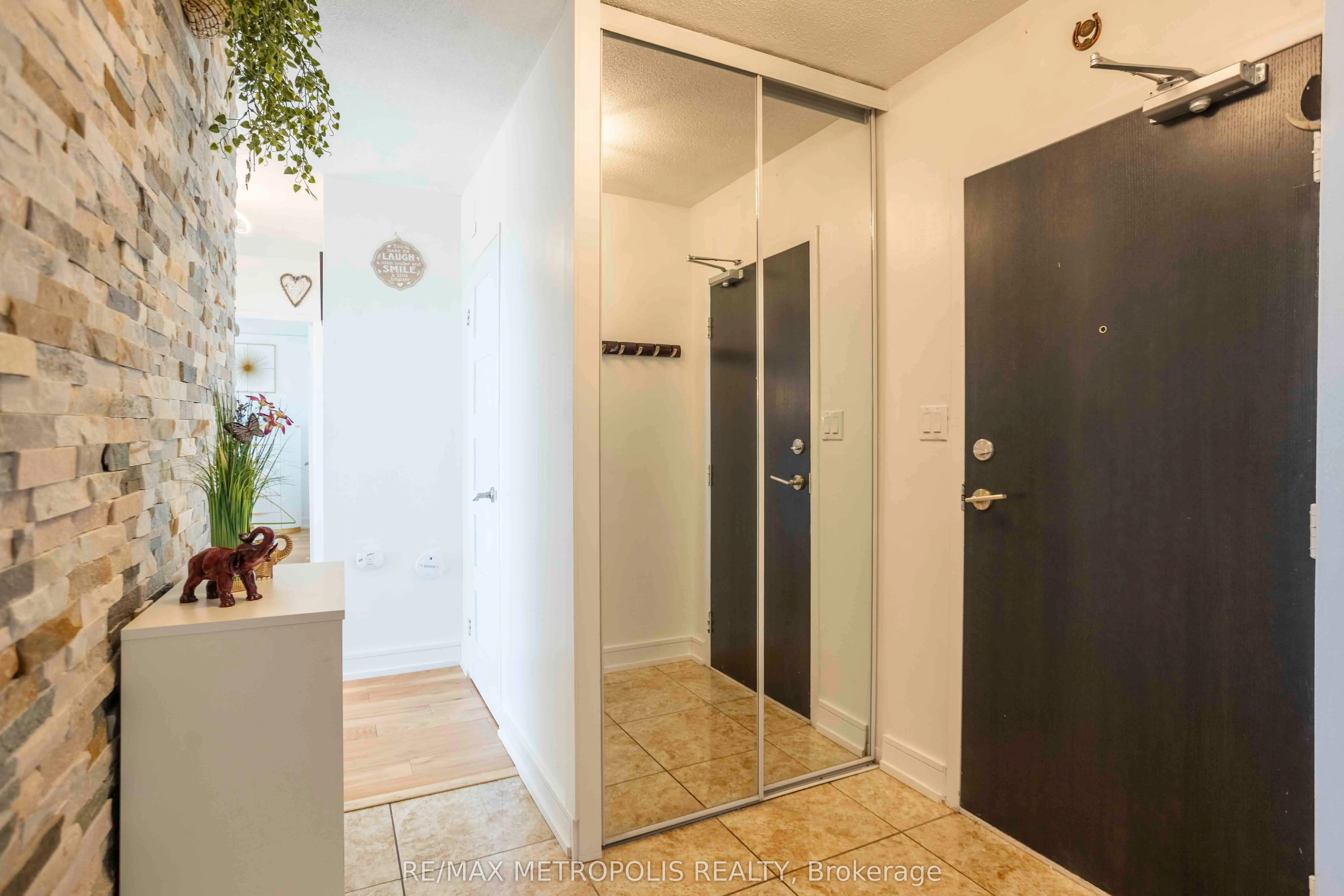 15 Vicora Linkway, #PH01