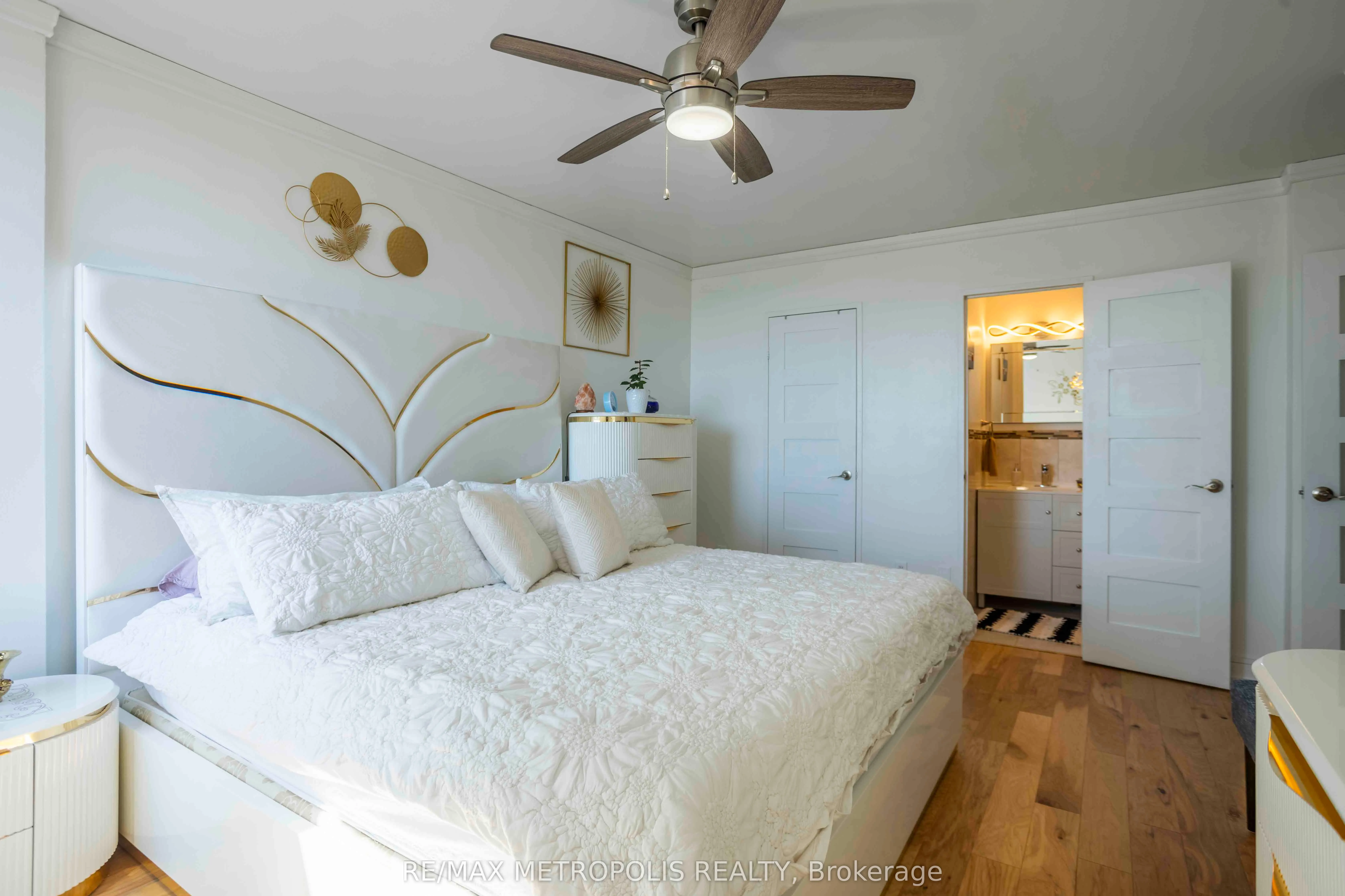 15 Vicora Linkway, #PH01