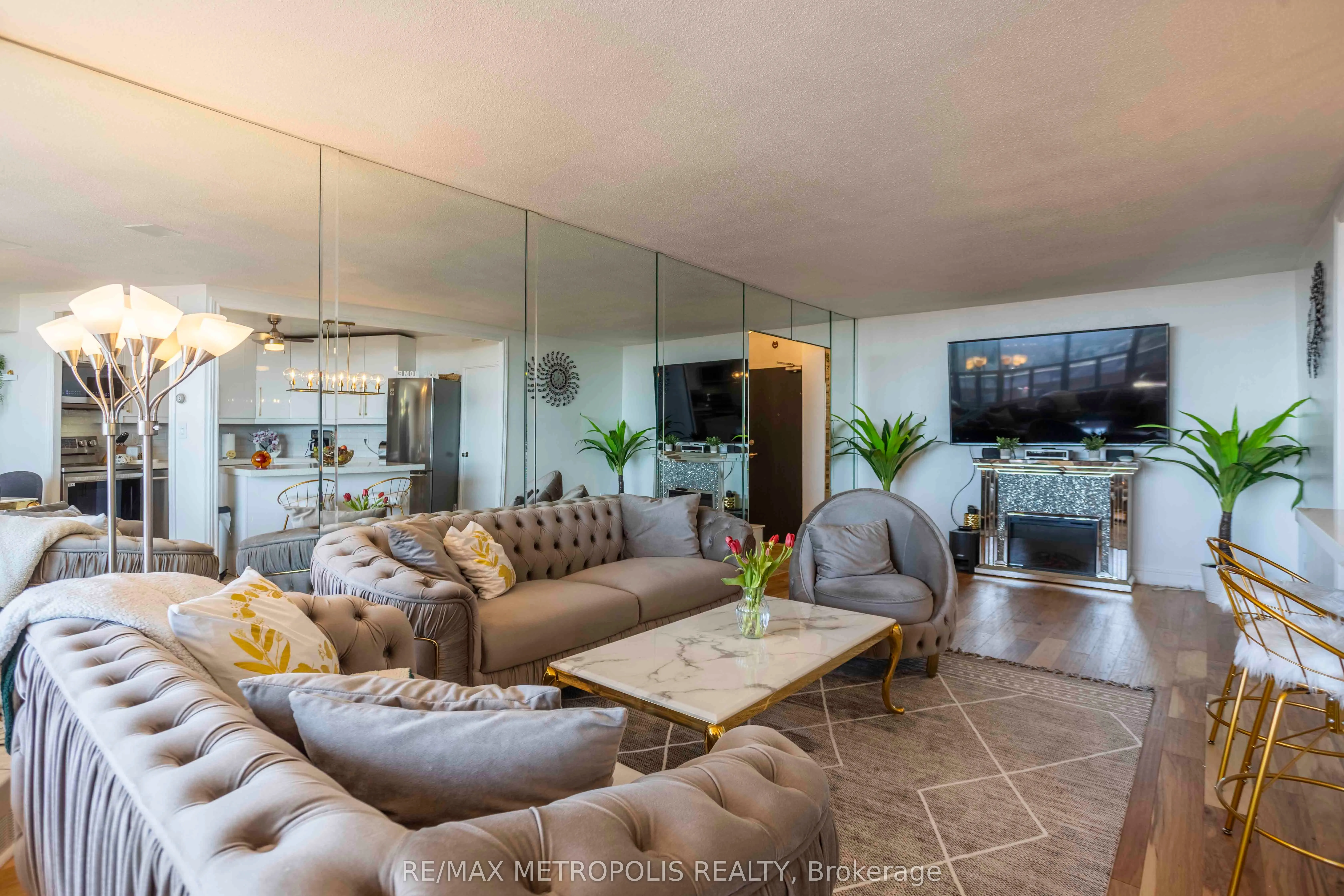 15 Vicora Linkway, #PH01