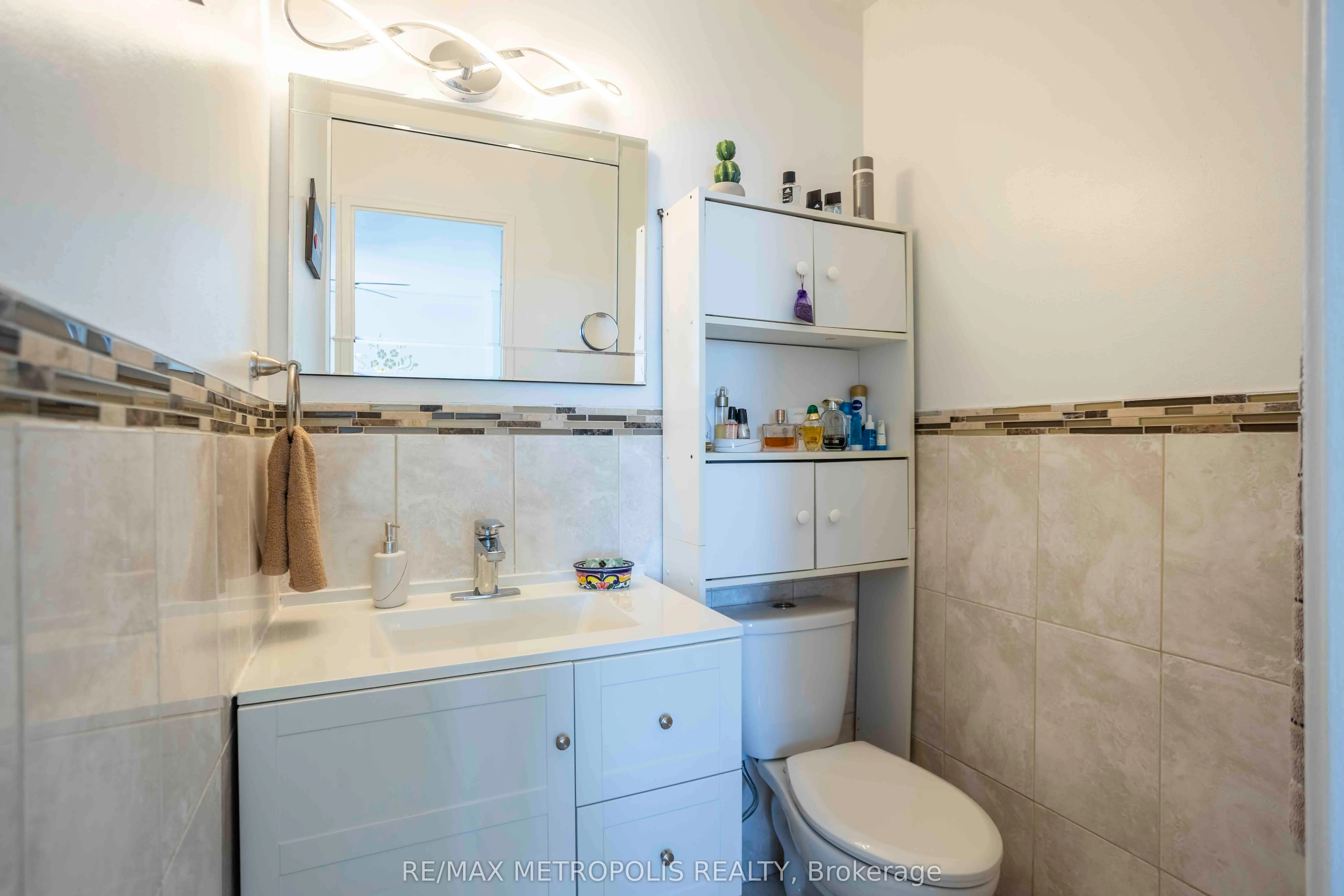 15 Vicora Linkway, #PH01