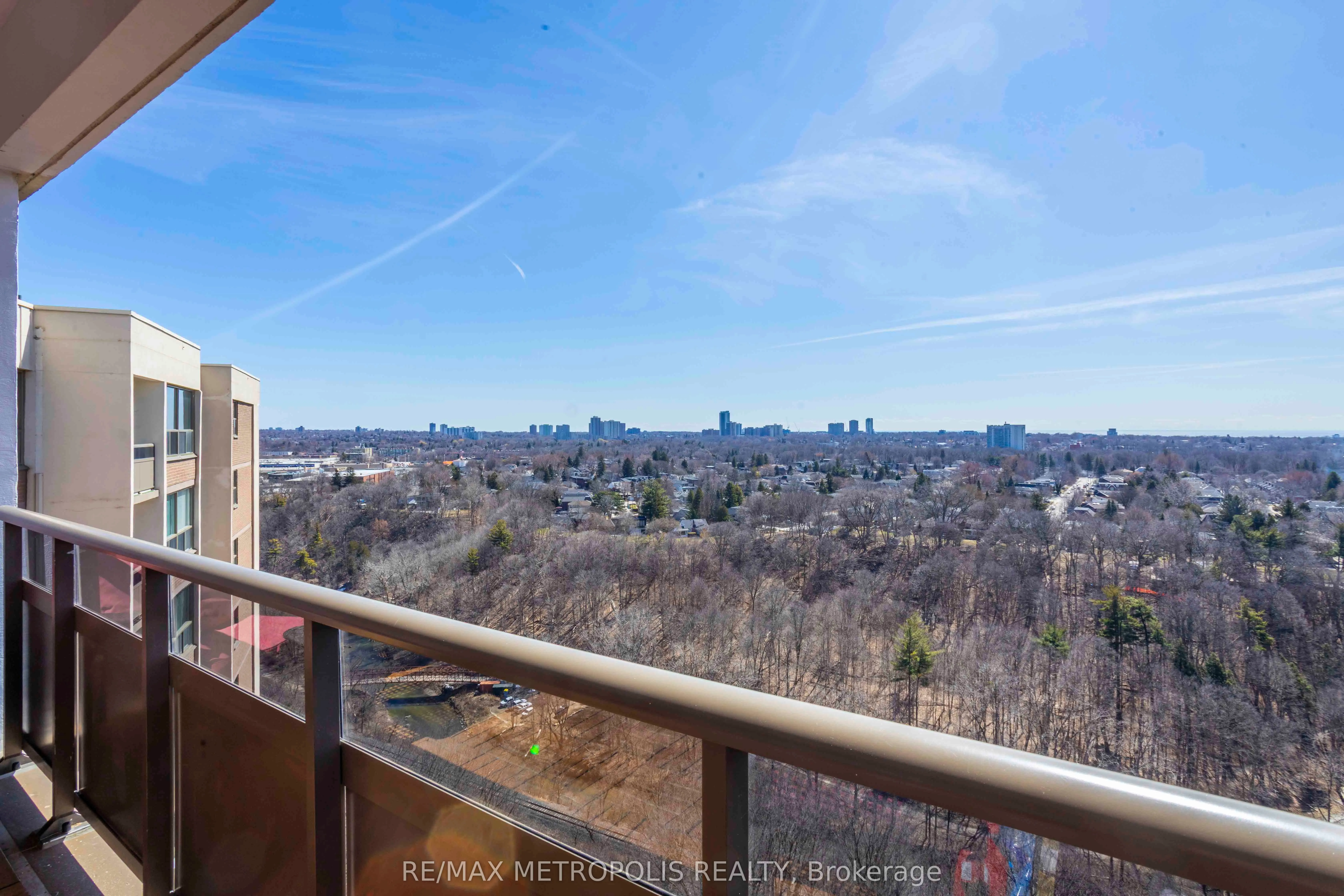 15 Vicora Linkway, #PH01