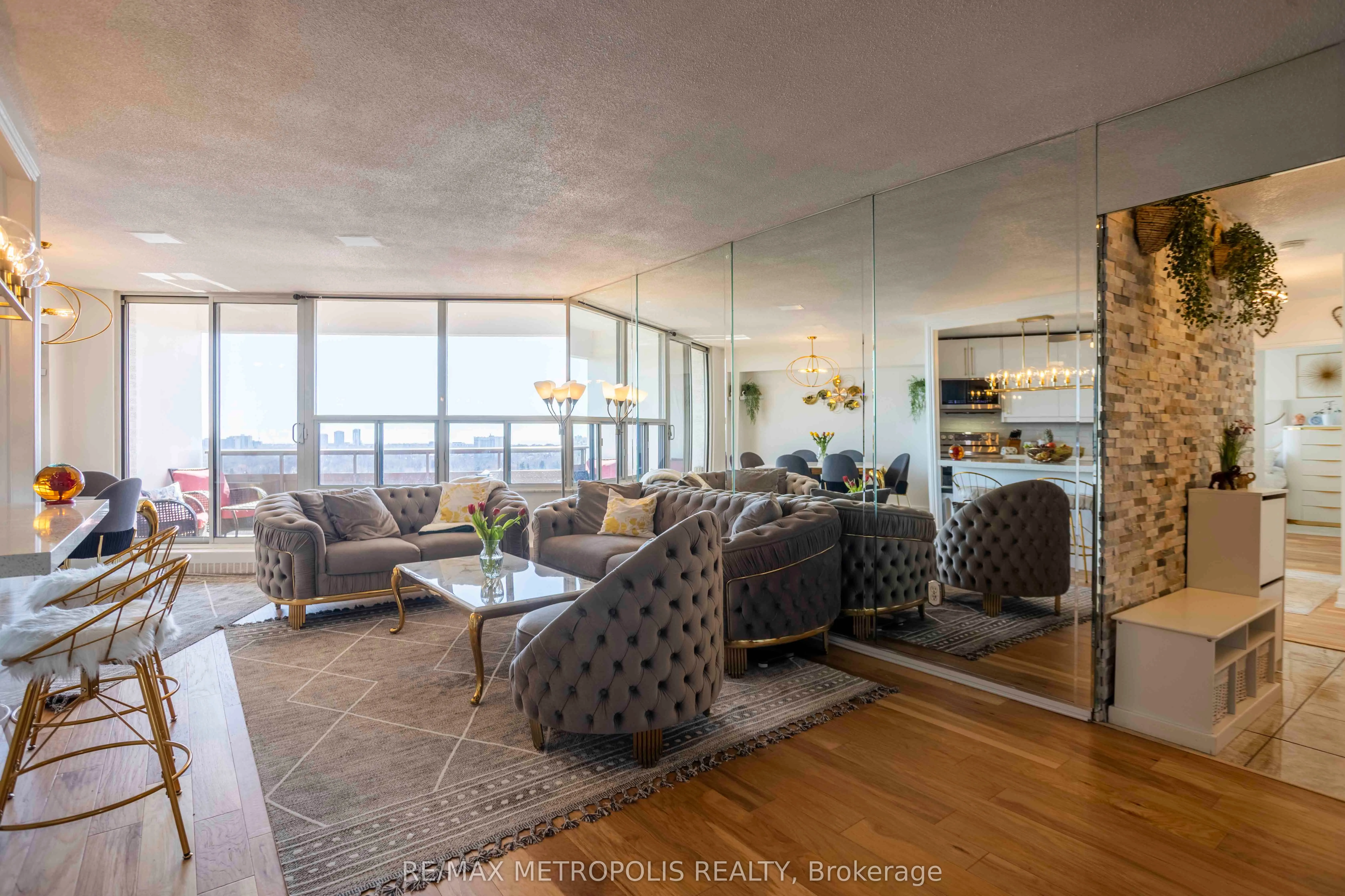 15 Vicora Linkway, #PH01