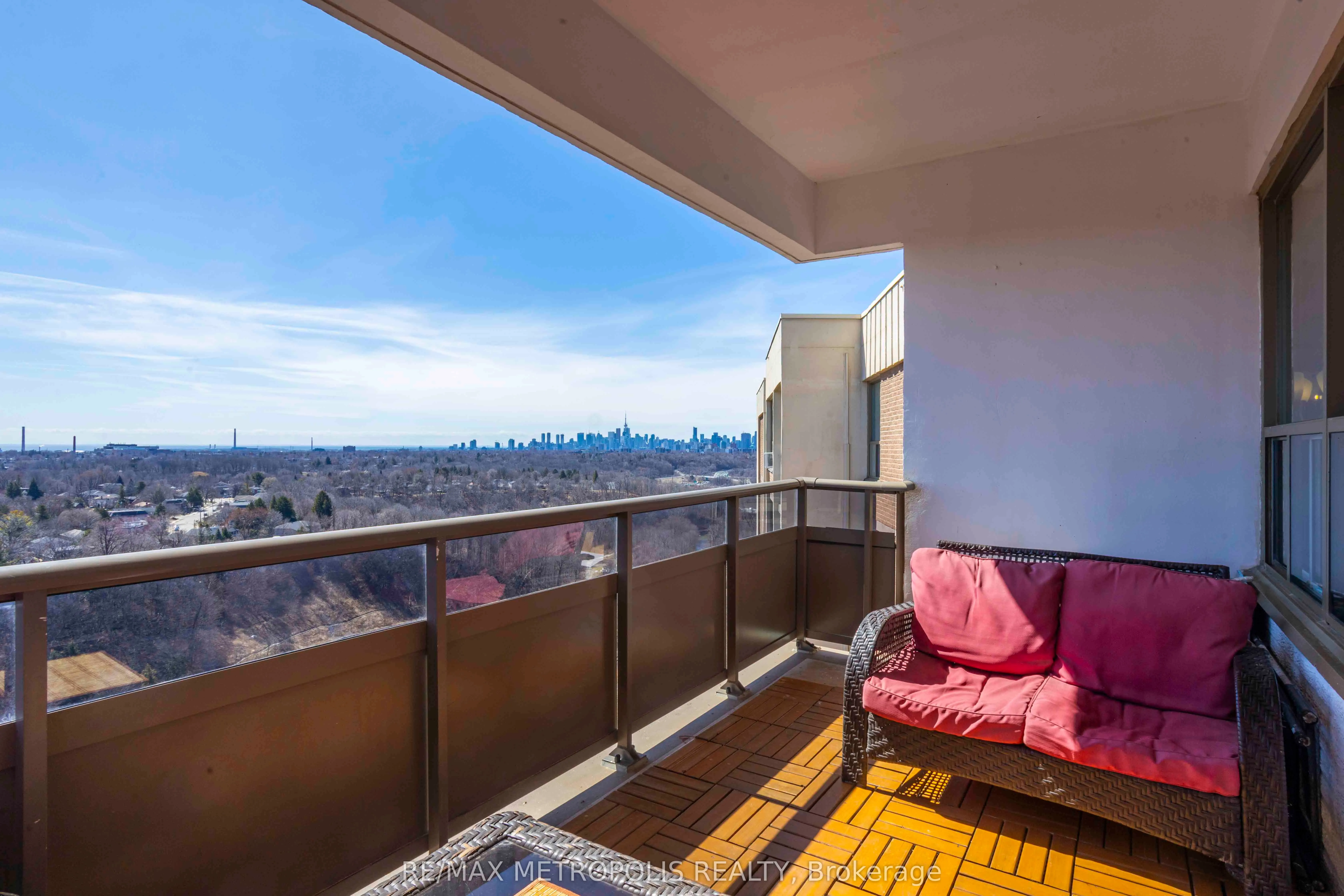 15 Vicora Linkway, #PH01