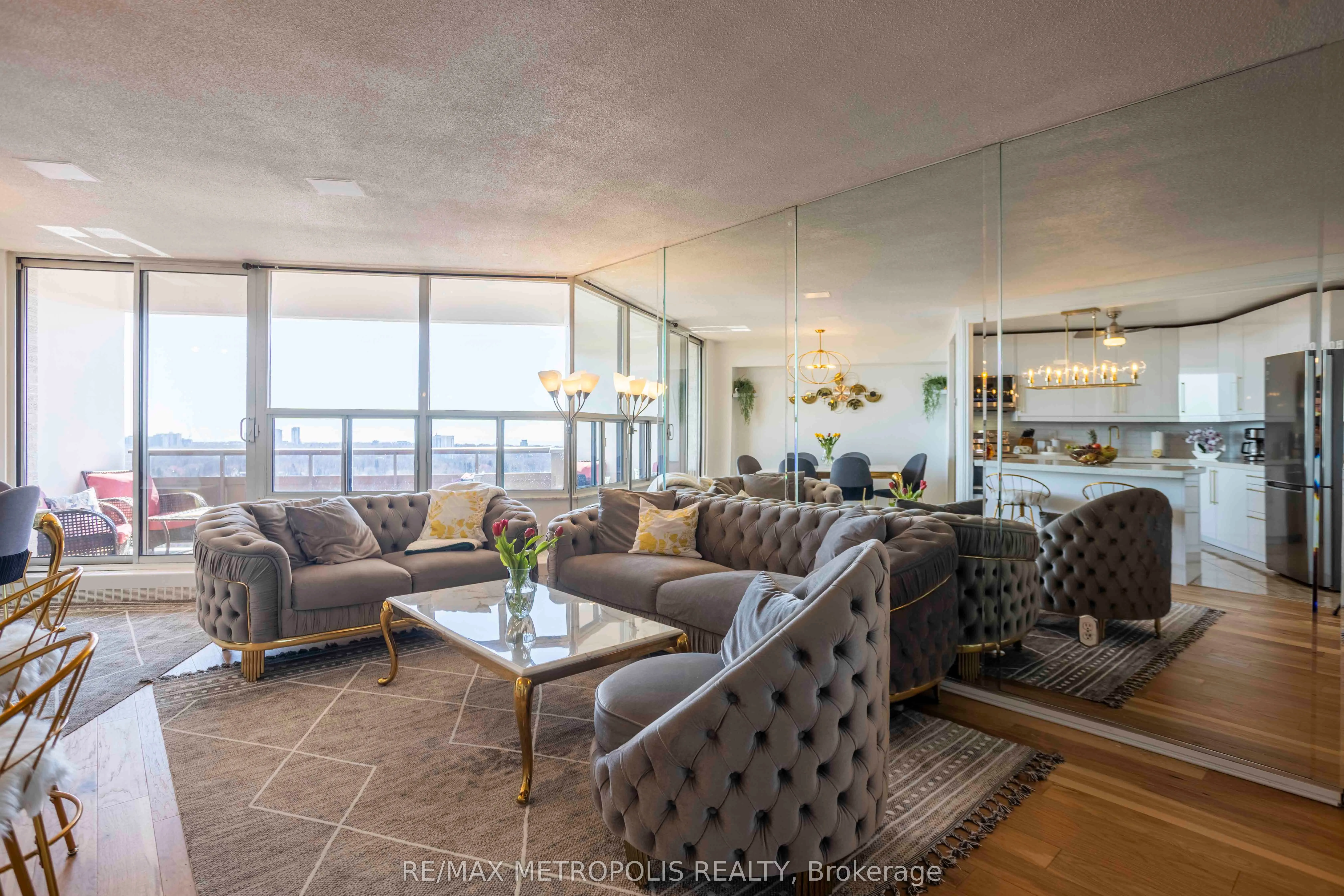15 Vicora Linkway, #PH01