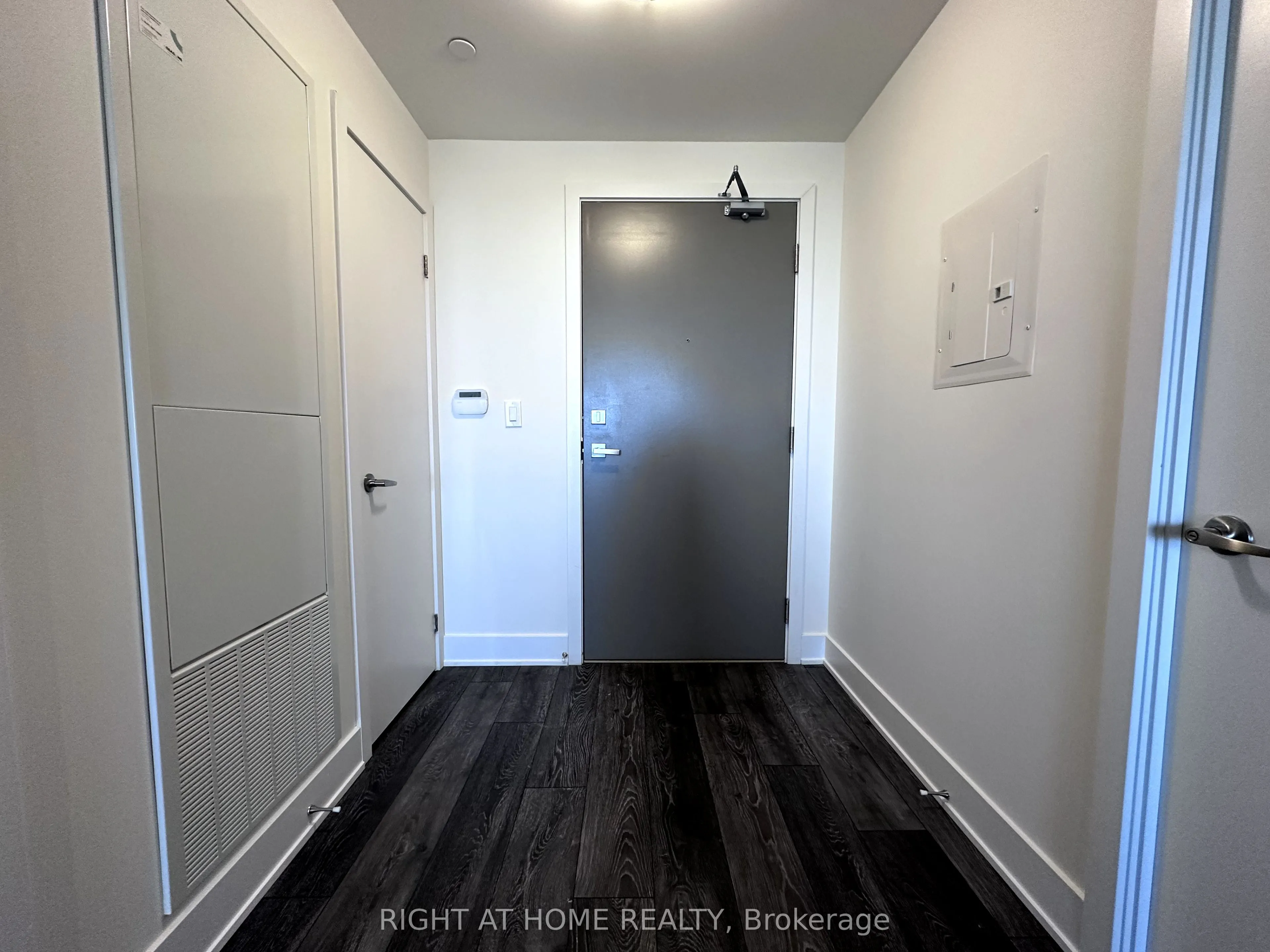 188 Fairview Mall Drive, #720