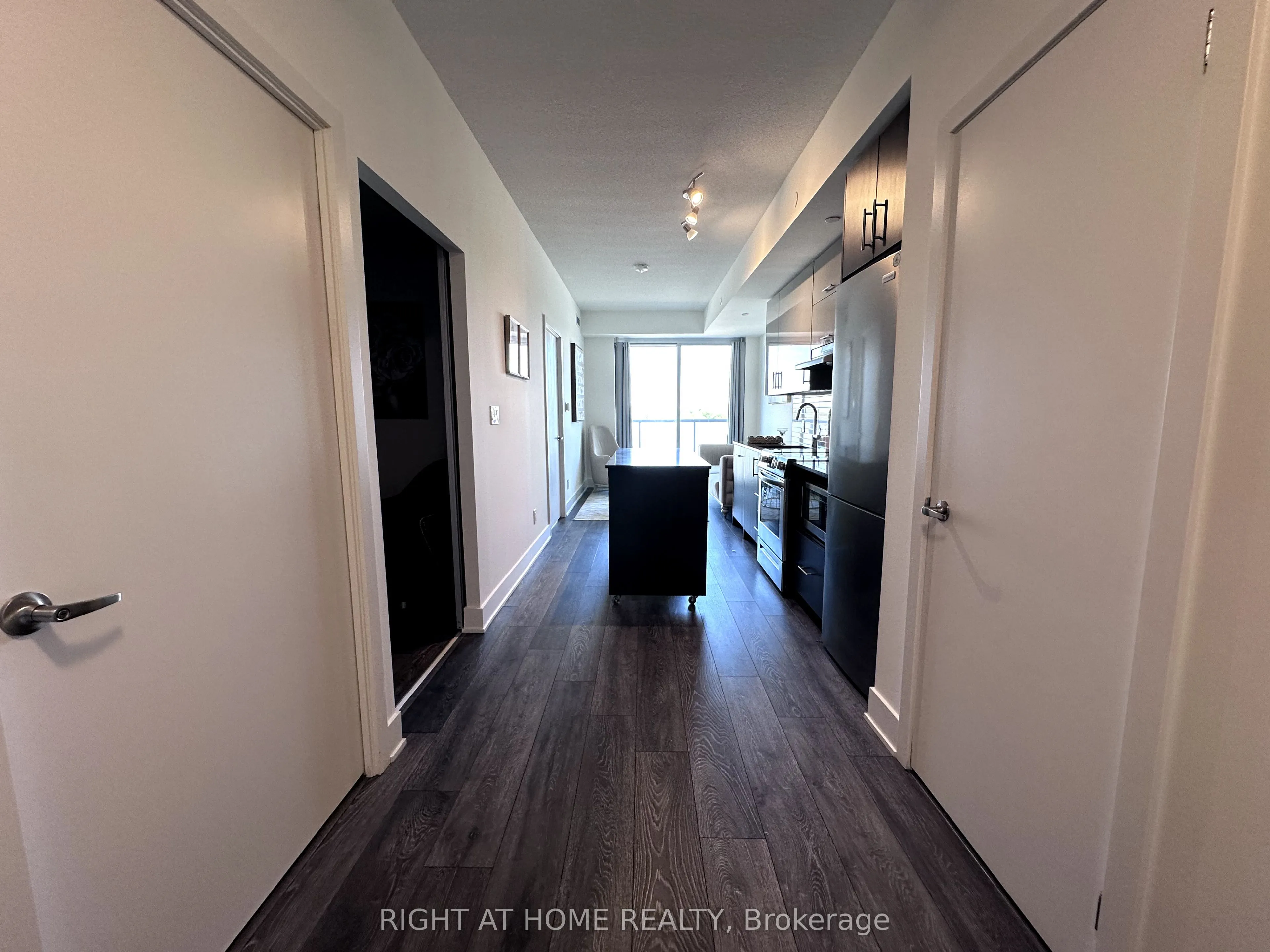 188 Fairview Mall Drive, #720