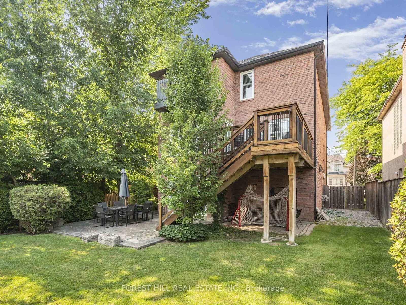 481 Cranbrooke Avenue