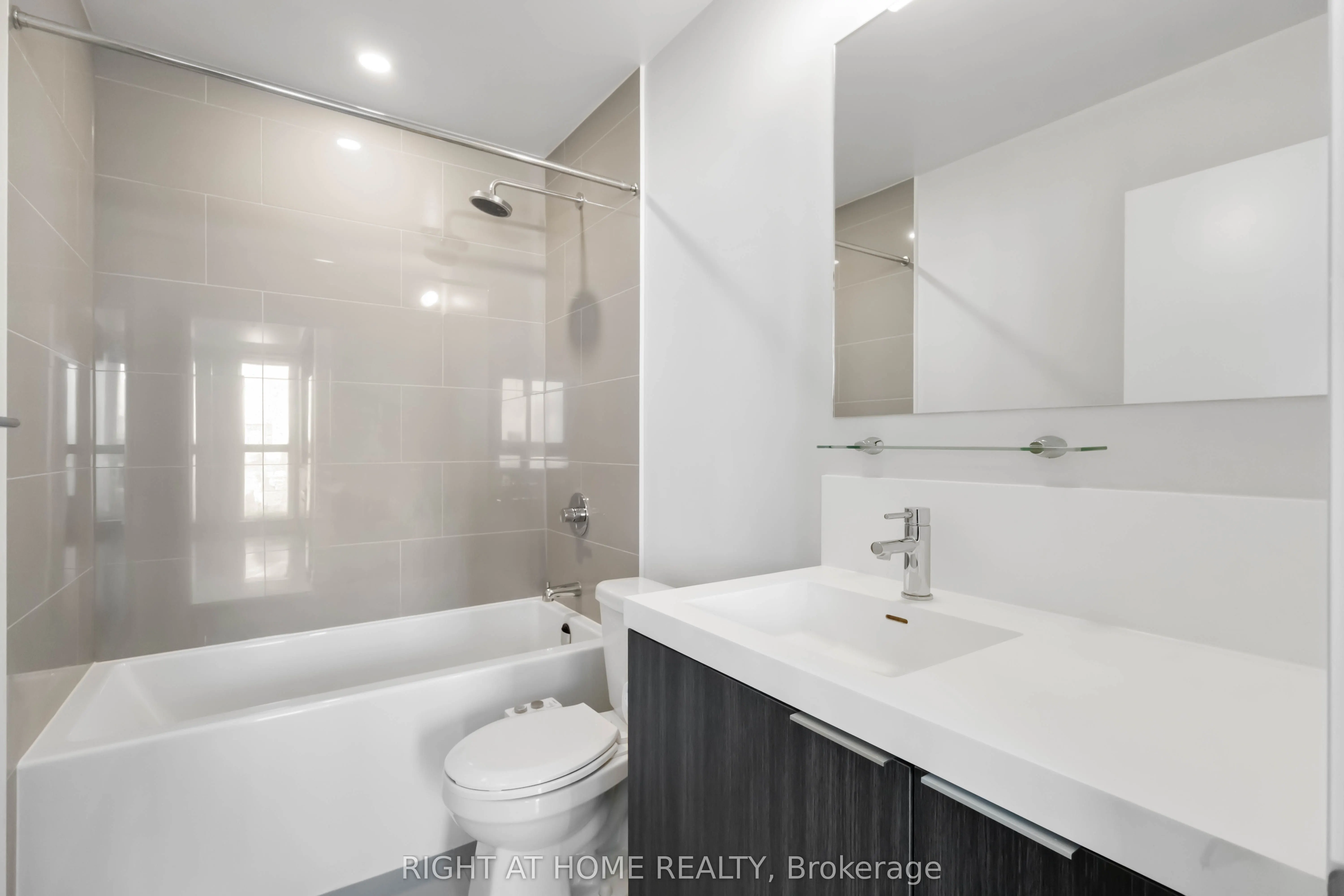 34 Tubman Avenue, #804