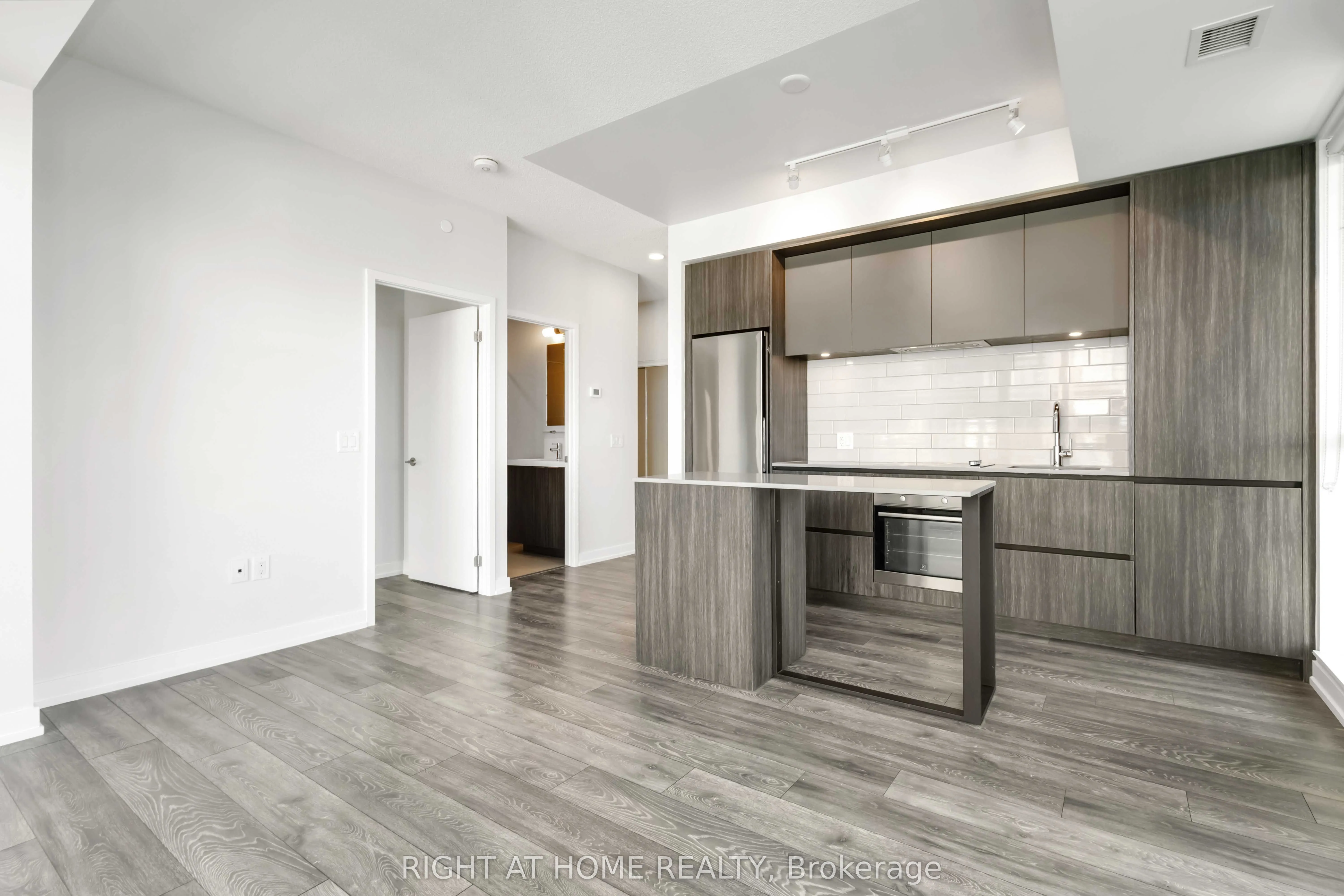 34 Tubman Avenue, #804