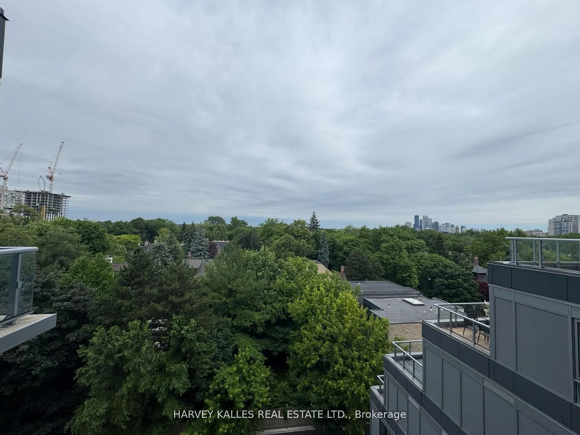 6 Parkwood Avenue, #714