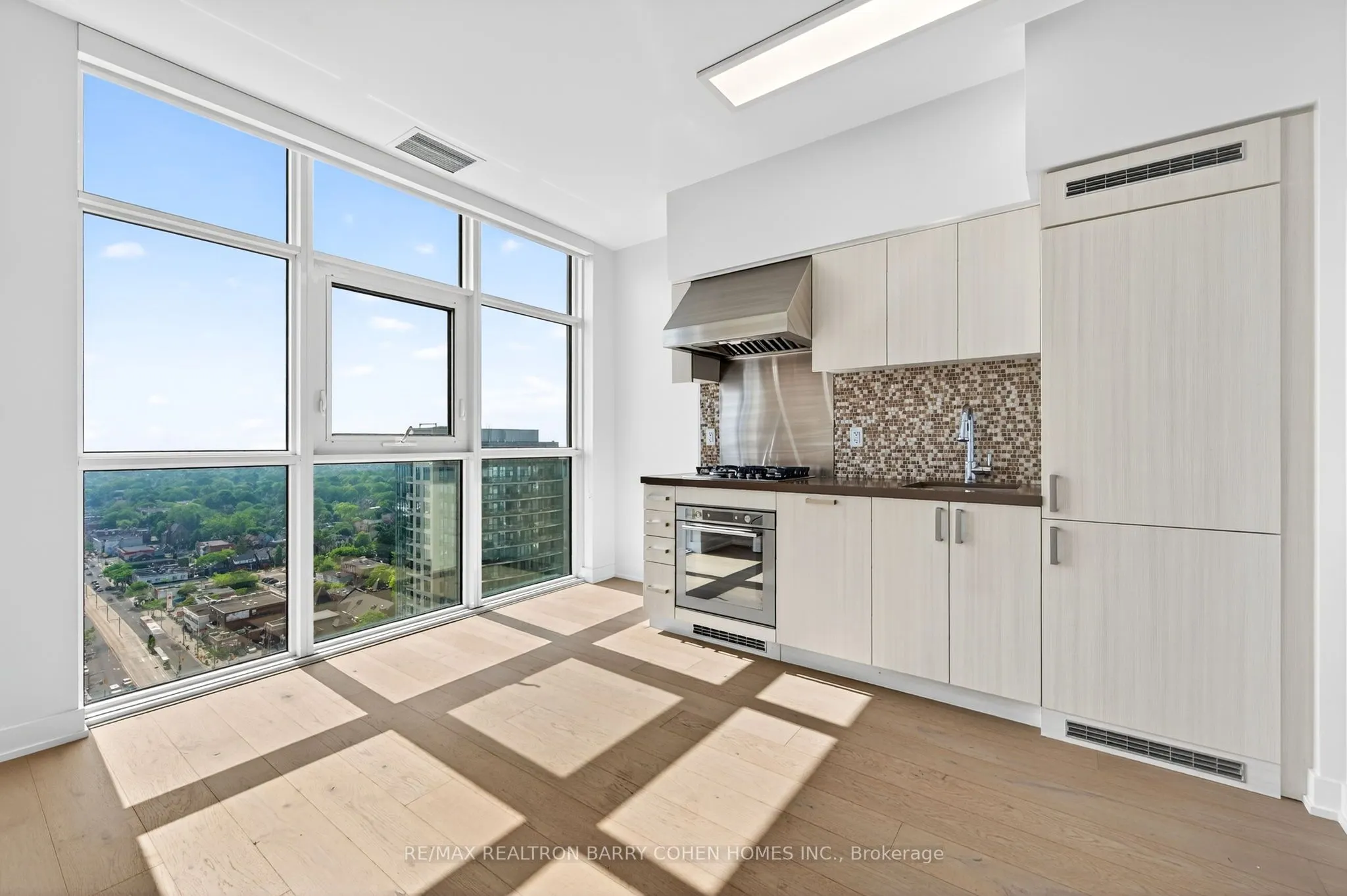 501 St Clair Avenue W, #2109