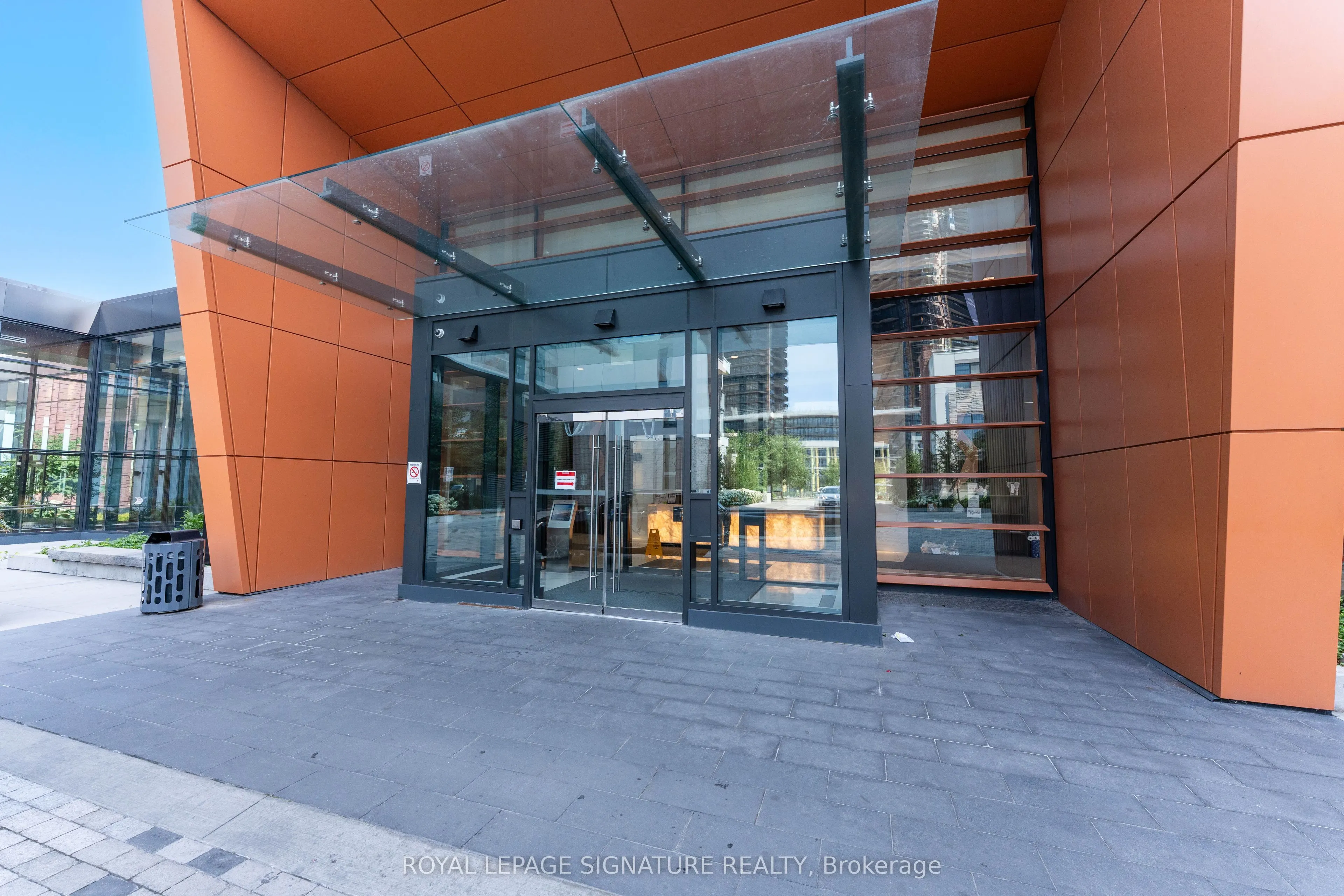 95 Mcmahon Drive, #1507