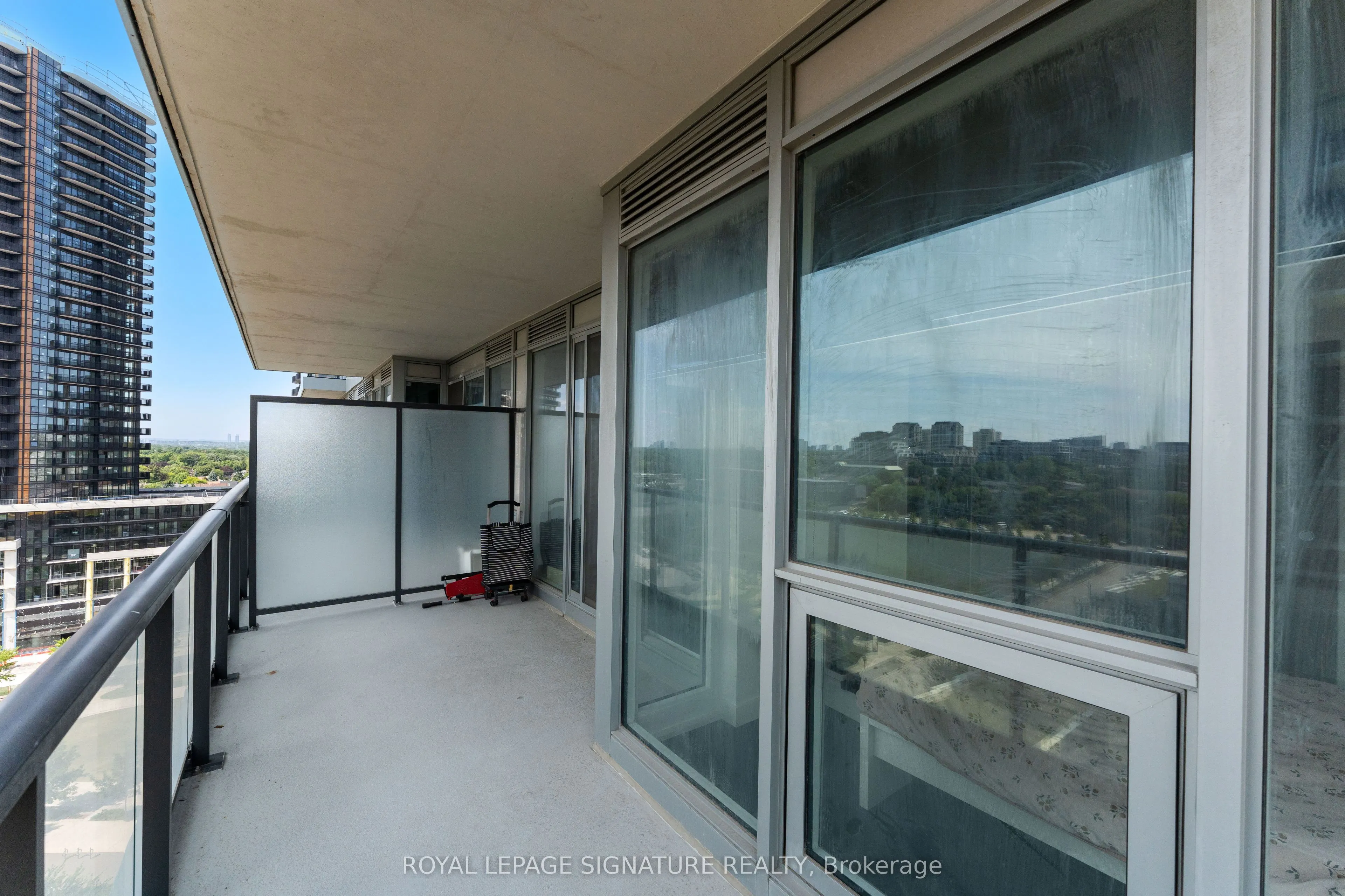 95 Mcmahon Drive, #1507
