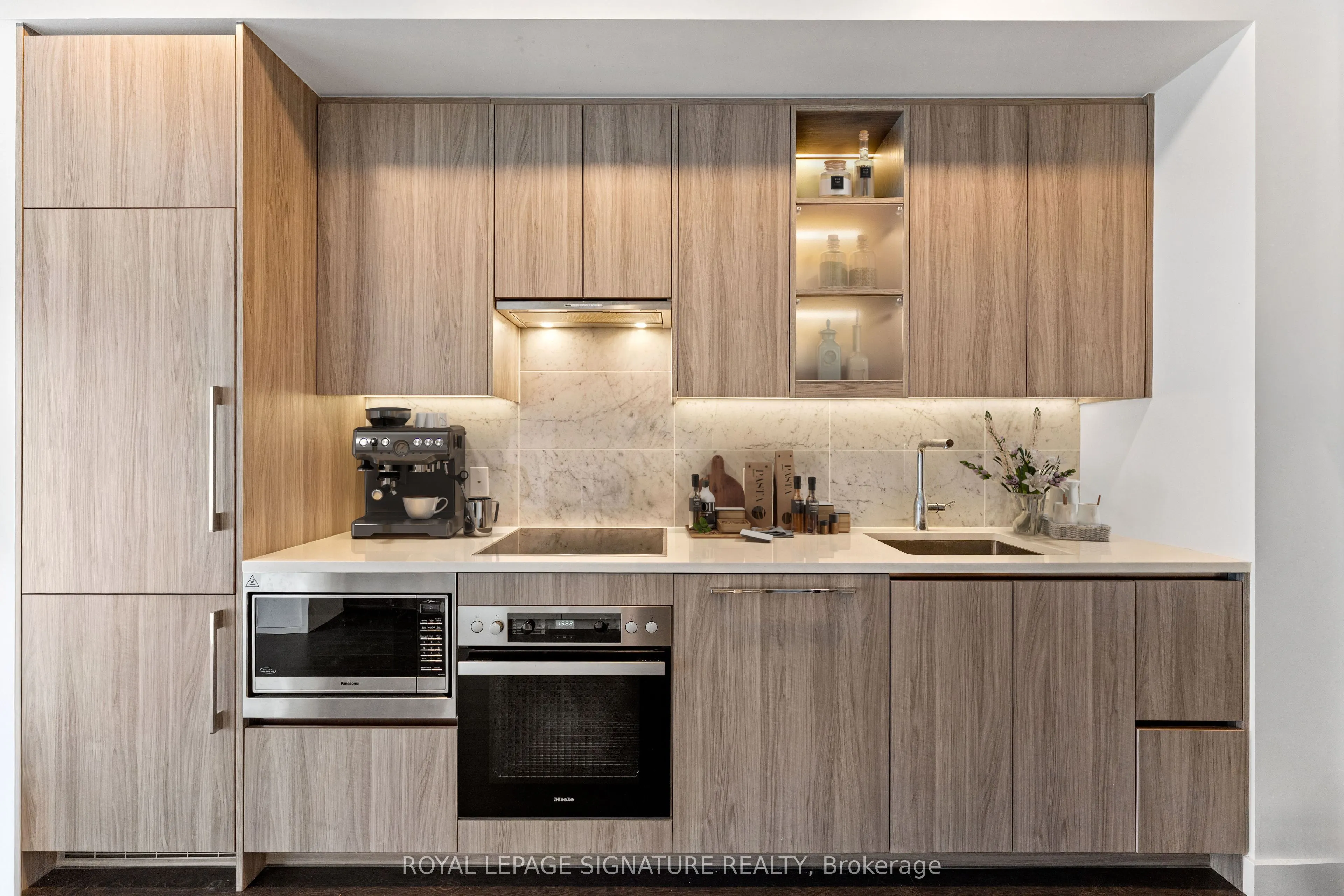95 Mcmahon Drive, #1507