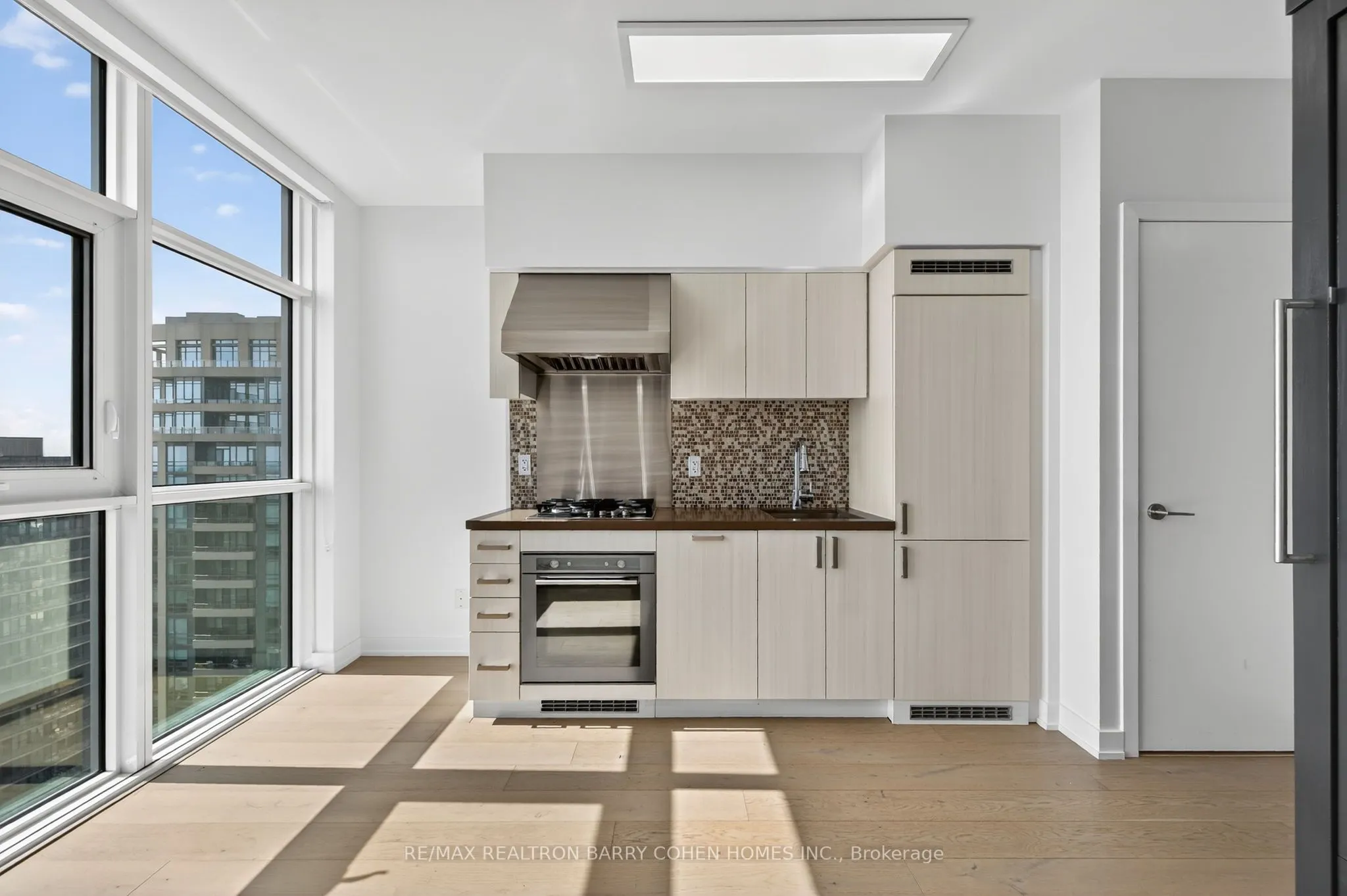 501 St Clair Avenue W, #2109