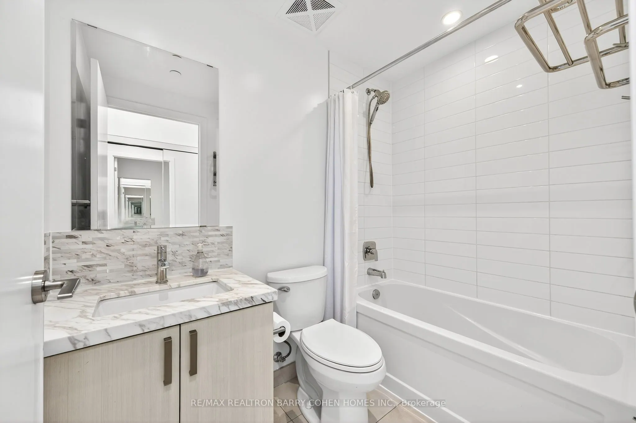 501 St Clair Avenue W, #2109