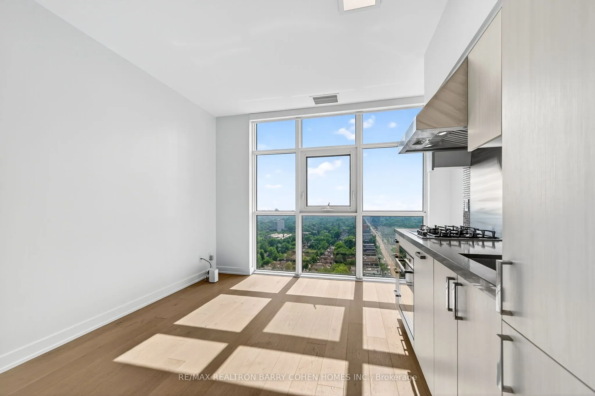 501 St Clair Avenue W, #2109