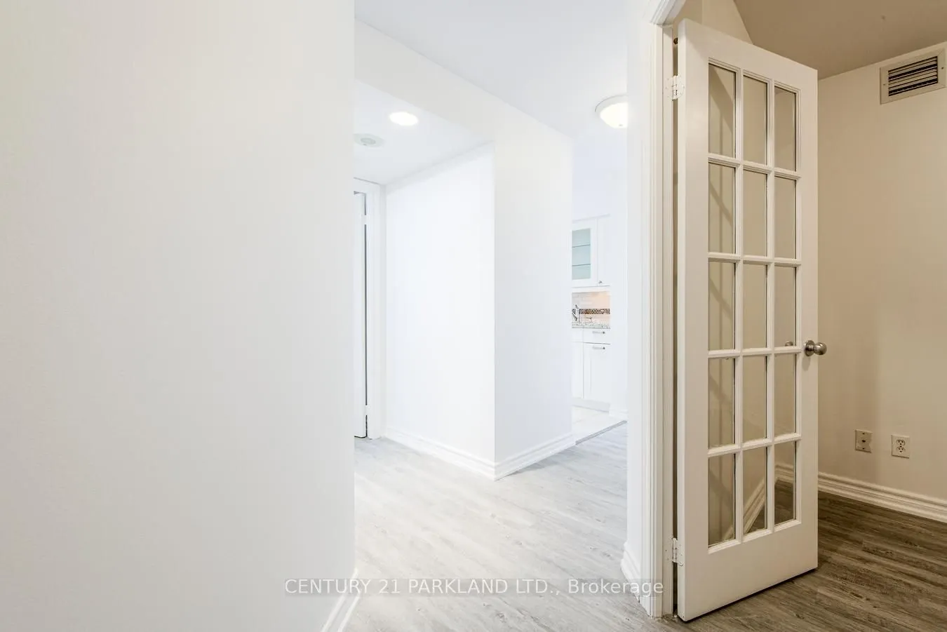 8 Rean Drive, #1701