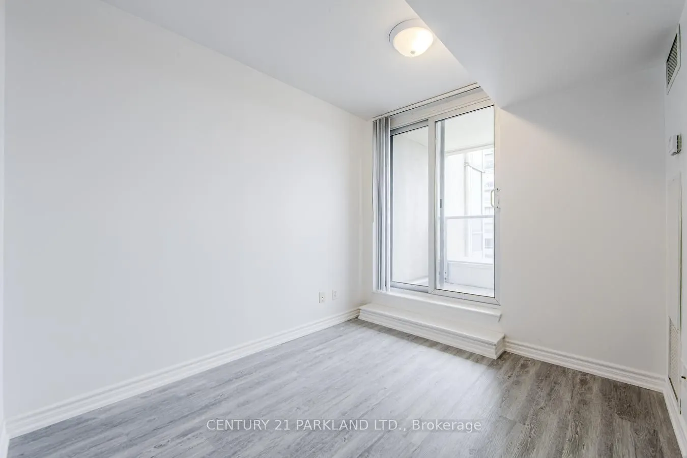 8 Rean Drive, #1701