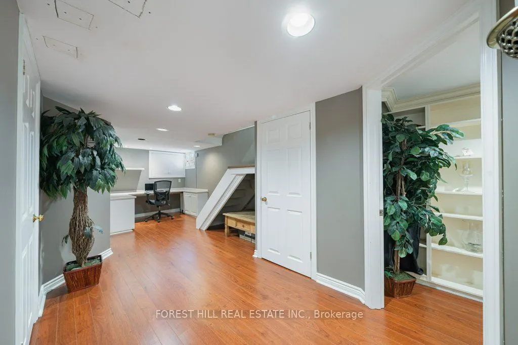 82 Brooke Avenue