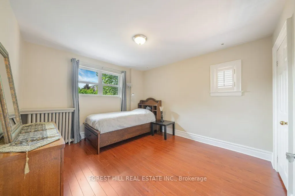 82 Brooke Avenue