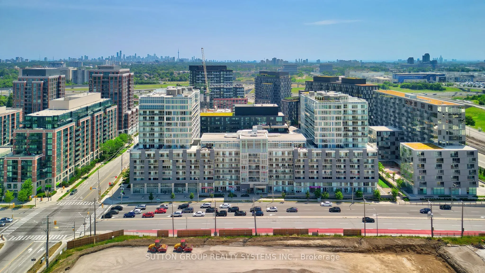 565 Wilson Avenue, #421