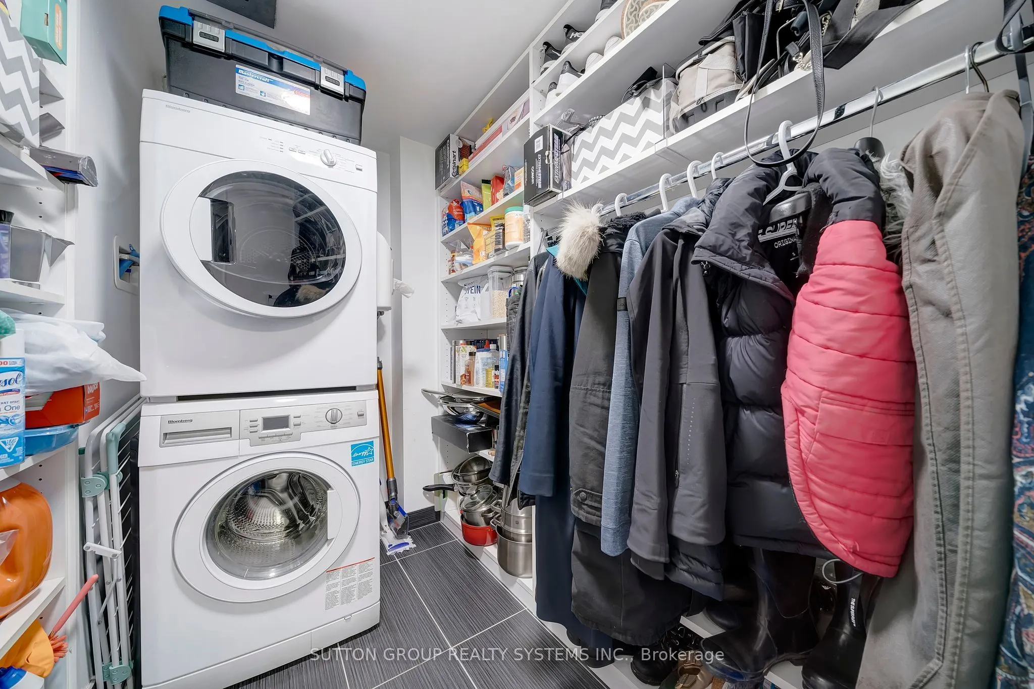 565 Wilson Avenue, #421