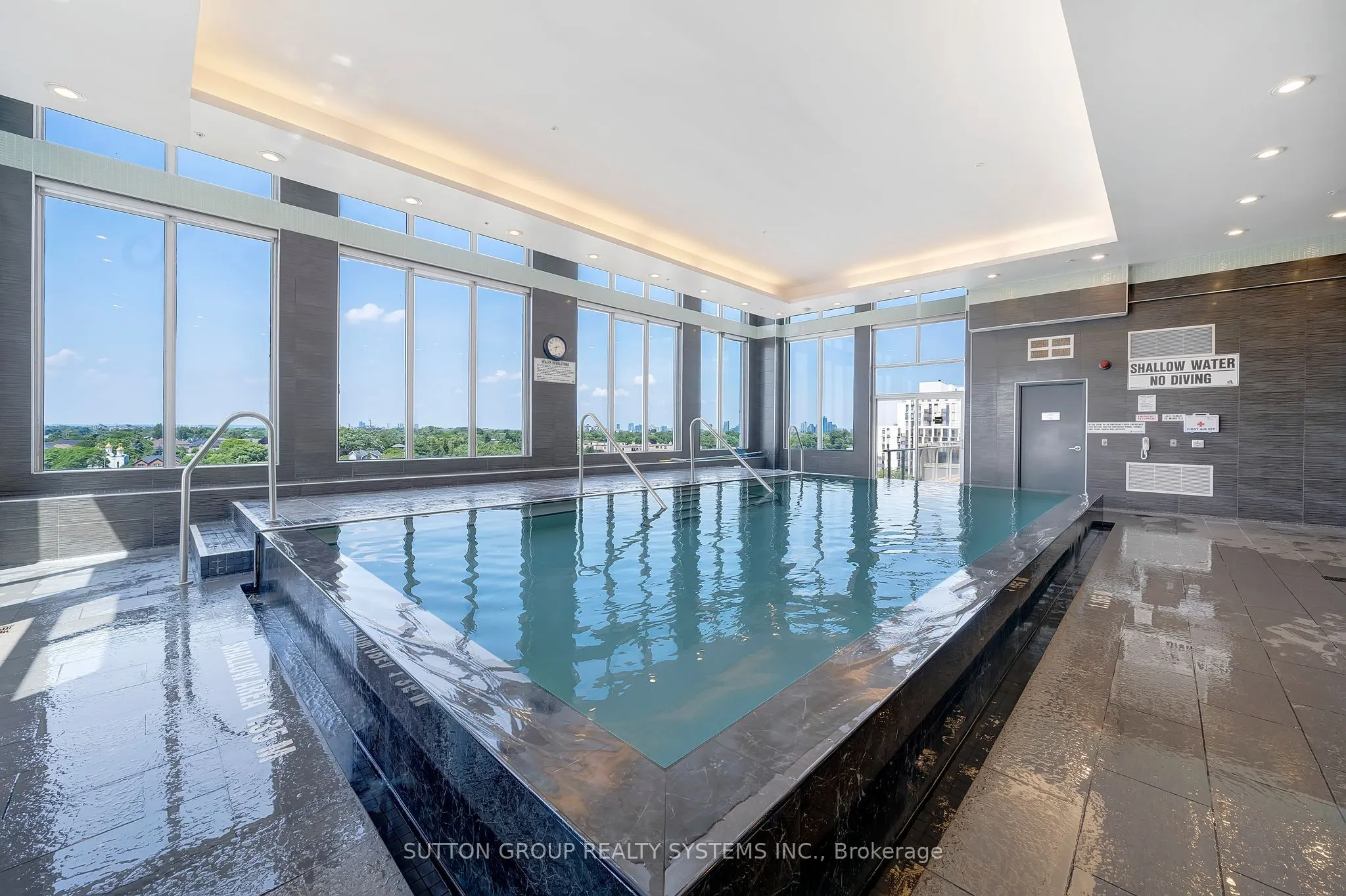 565 Wilson Avenue, #421