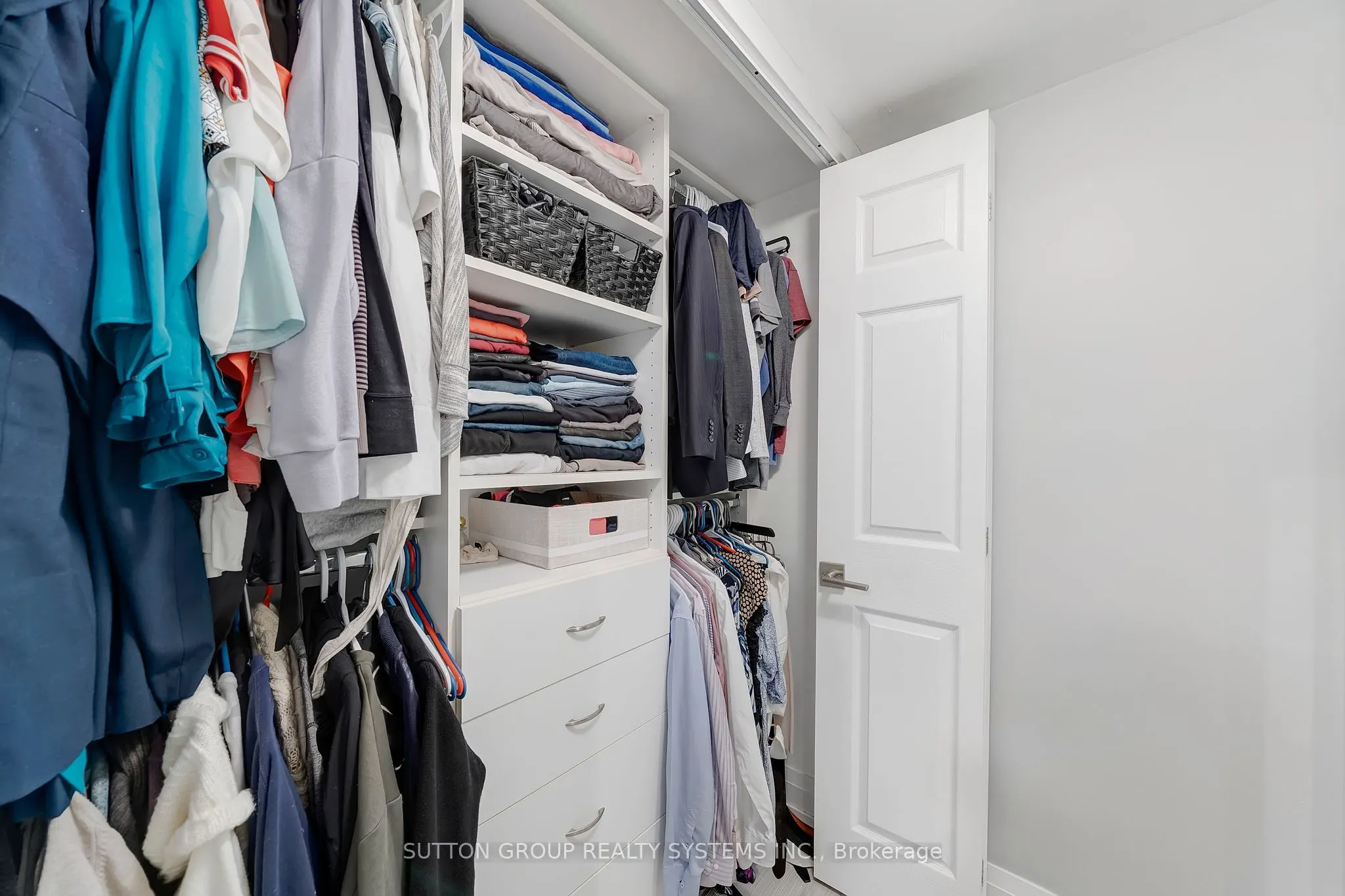 565 Wilson Avenue, #421